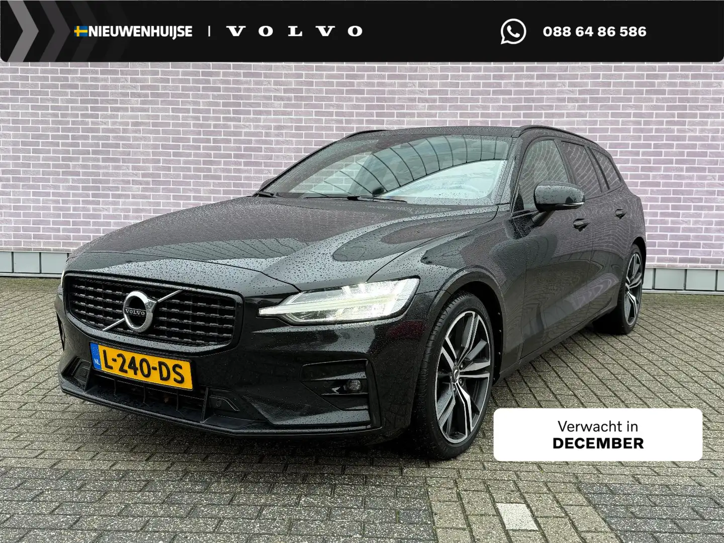 Volvo V60 2.0 B4 R-Design | Trekhaak | Four-C adaptief onder Noir - 1