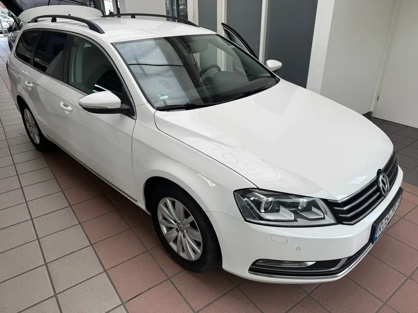 Volkswagen Passat Variant Passat Variant Diesel 2.0 TDI DSG BlueMotion Weiß - 1