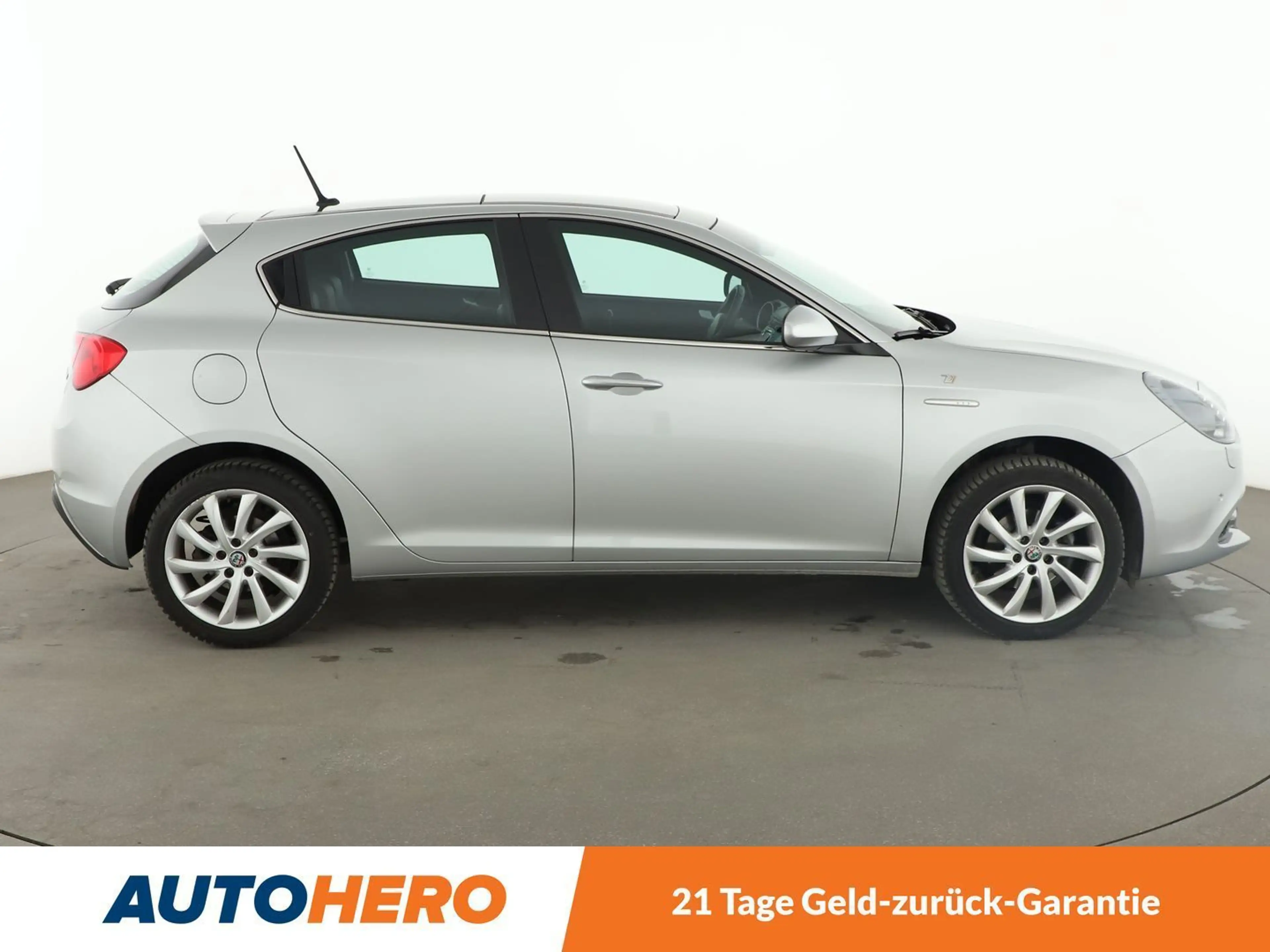 Alfa Romeo Giulietta 1.4 Turbo Super*NAVI*XENON*TEMPO*PDC*SHZ* — photo 7