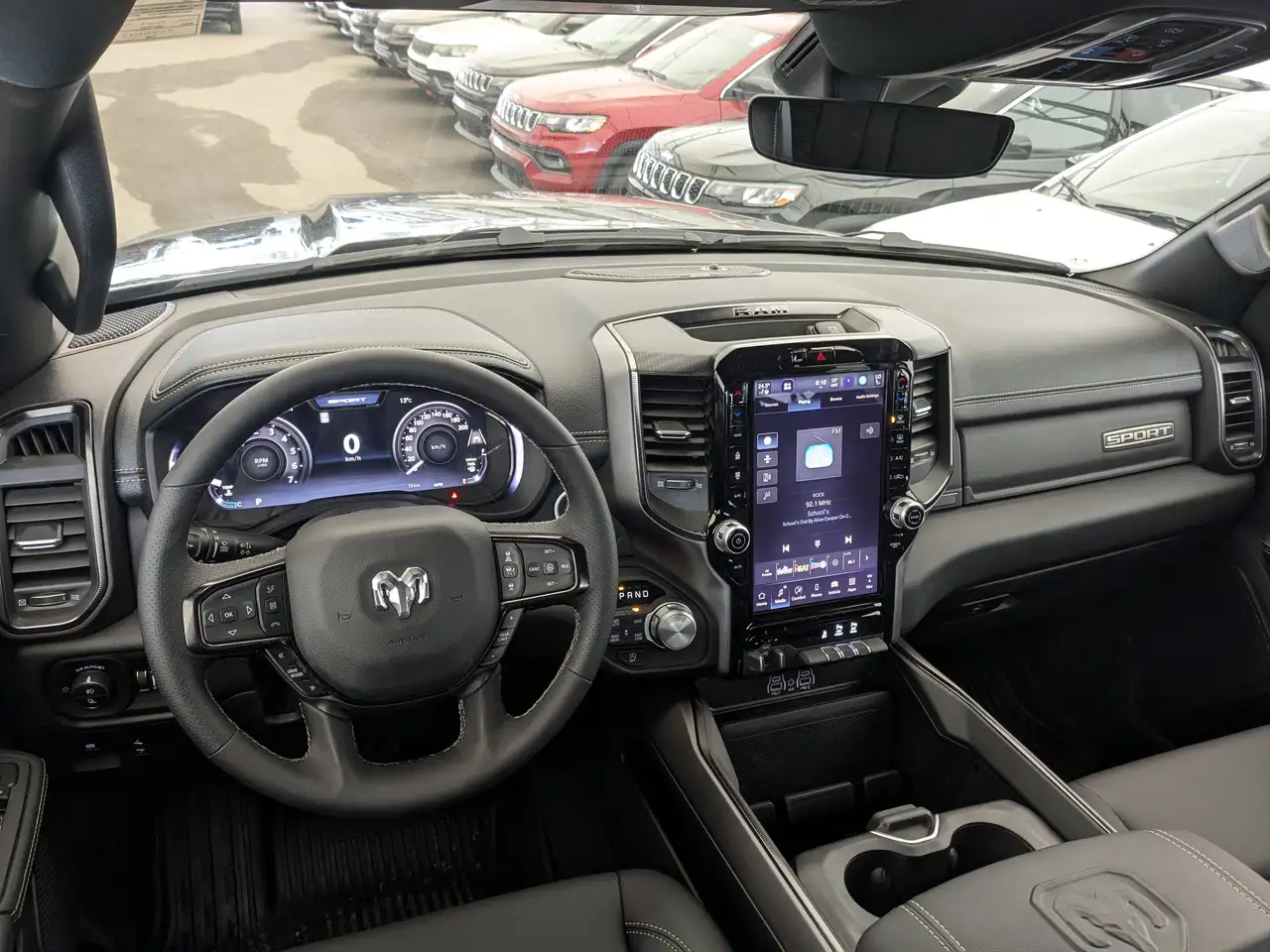 RAM 1500 снимка RAM 1500