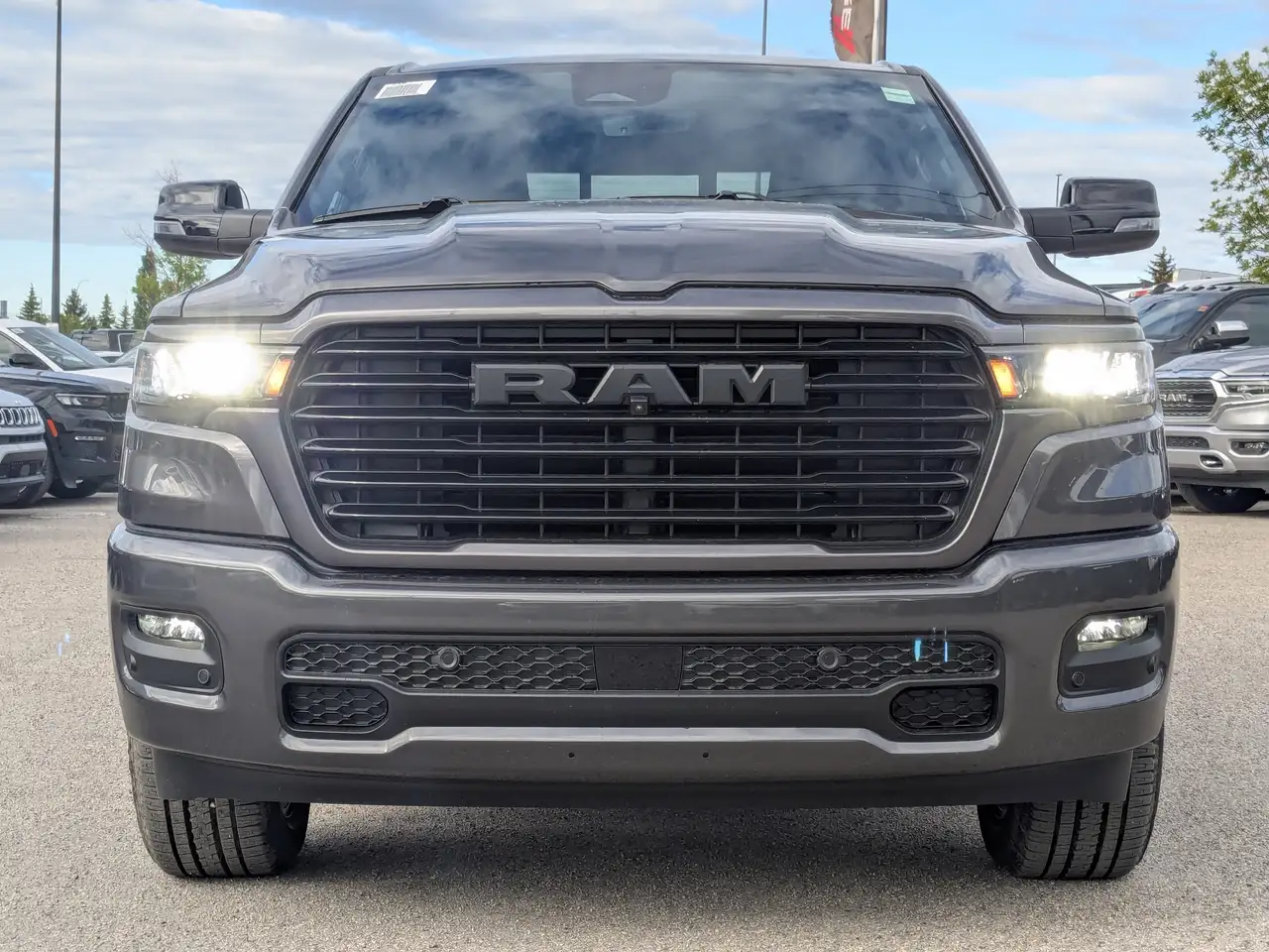 RAM 1500 снимка RAM 1500