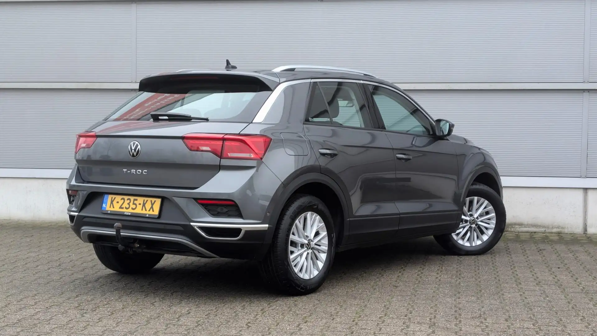 Volkswagen T-Roc 1.5 TSI 150pk DSG Style Business | Trekhaak | Park Gris - 2