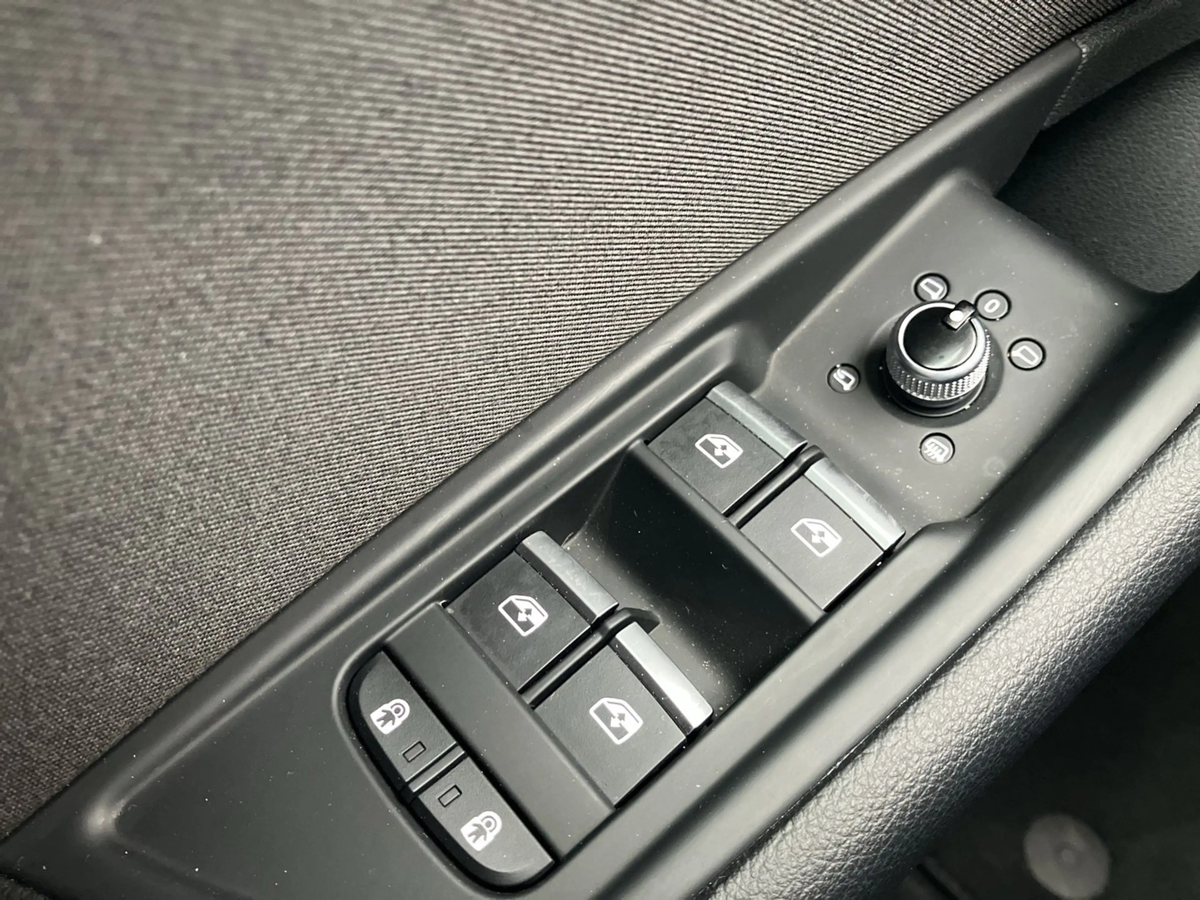 Audi A4 35 TDI advanced — photo 14