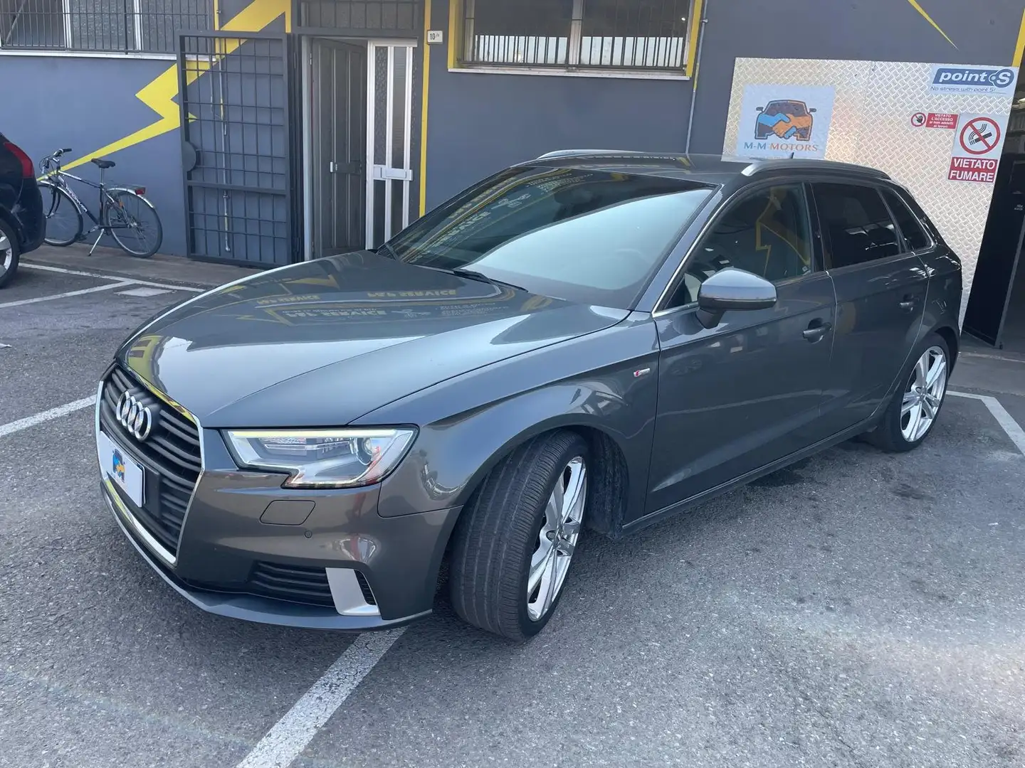 Audi A3 Sportback 30 1.6 tdi Sport 116cv s-tronic Gris - 1
