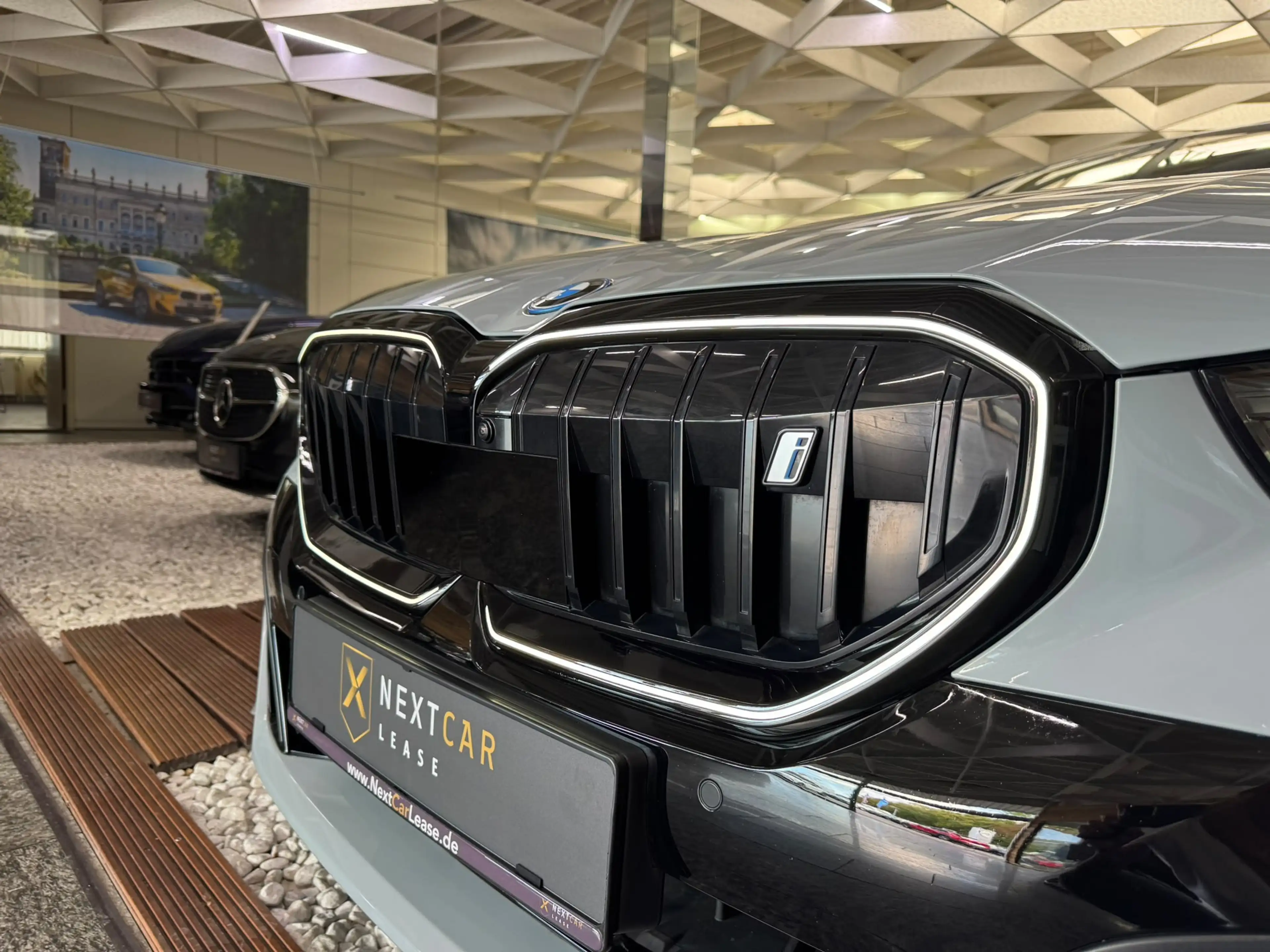 BMW i5 40eDrive M Sport B&W Sitzb. AHK 20Zoll Iconic — photo 8