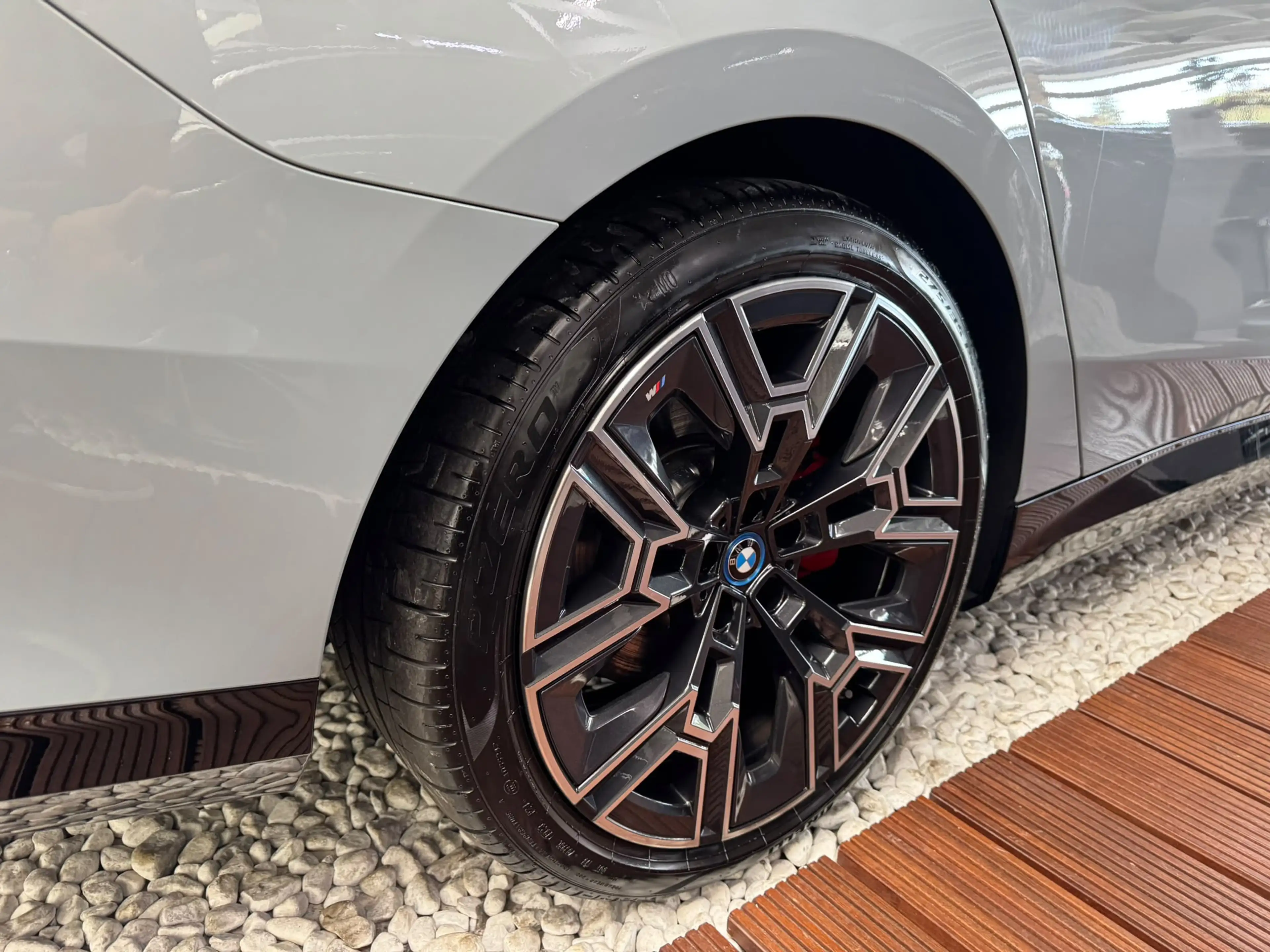 BMW i5 40eDrive M Sport B&W Sitzb. AHK 20Zoll Iconic — photo 7