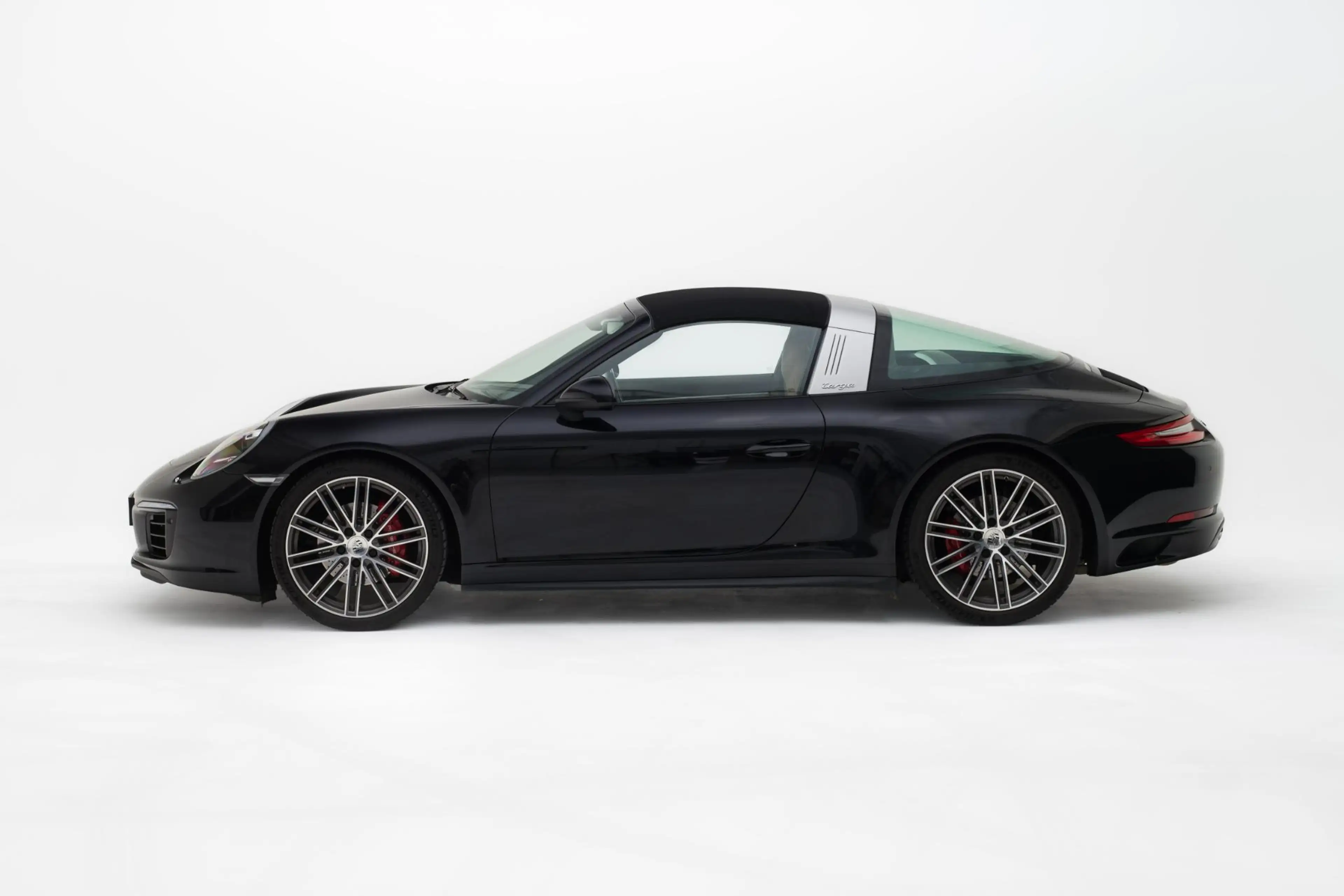 Porsche 991 Cabrio 3.0 Carrera 4 — photo 2