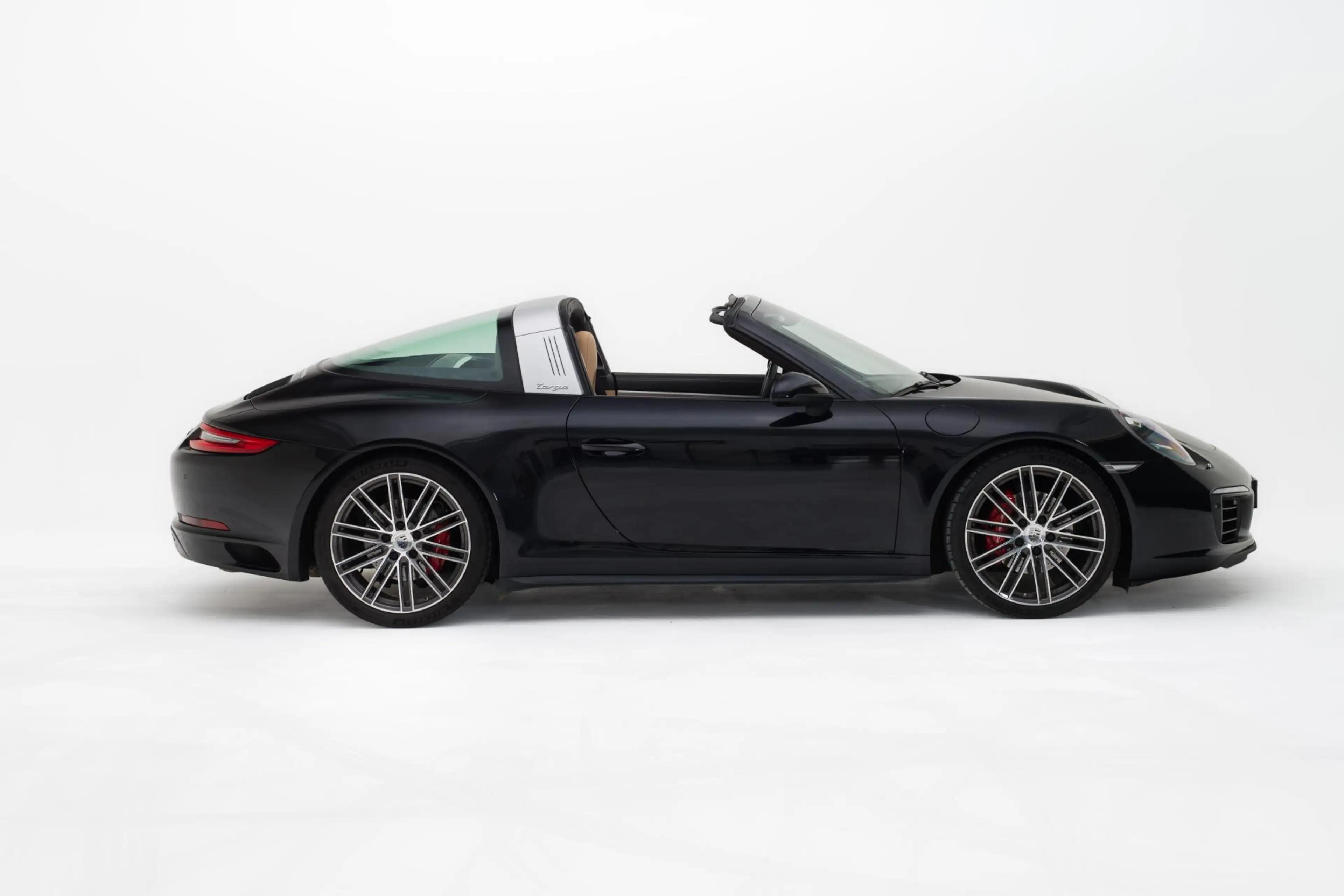 Porsche 991 Cabrio 3.0 Carrera 4 — photo 5