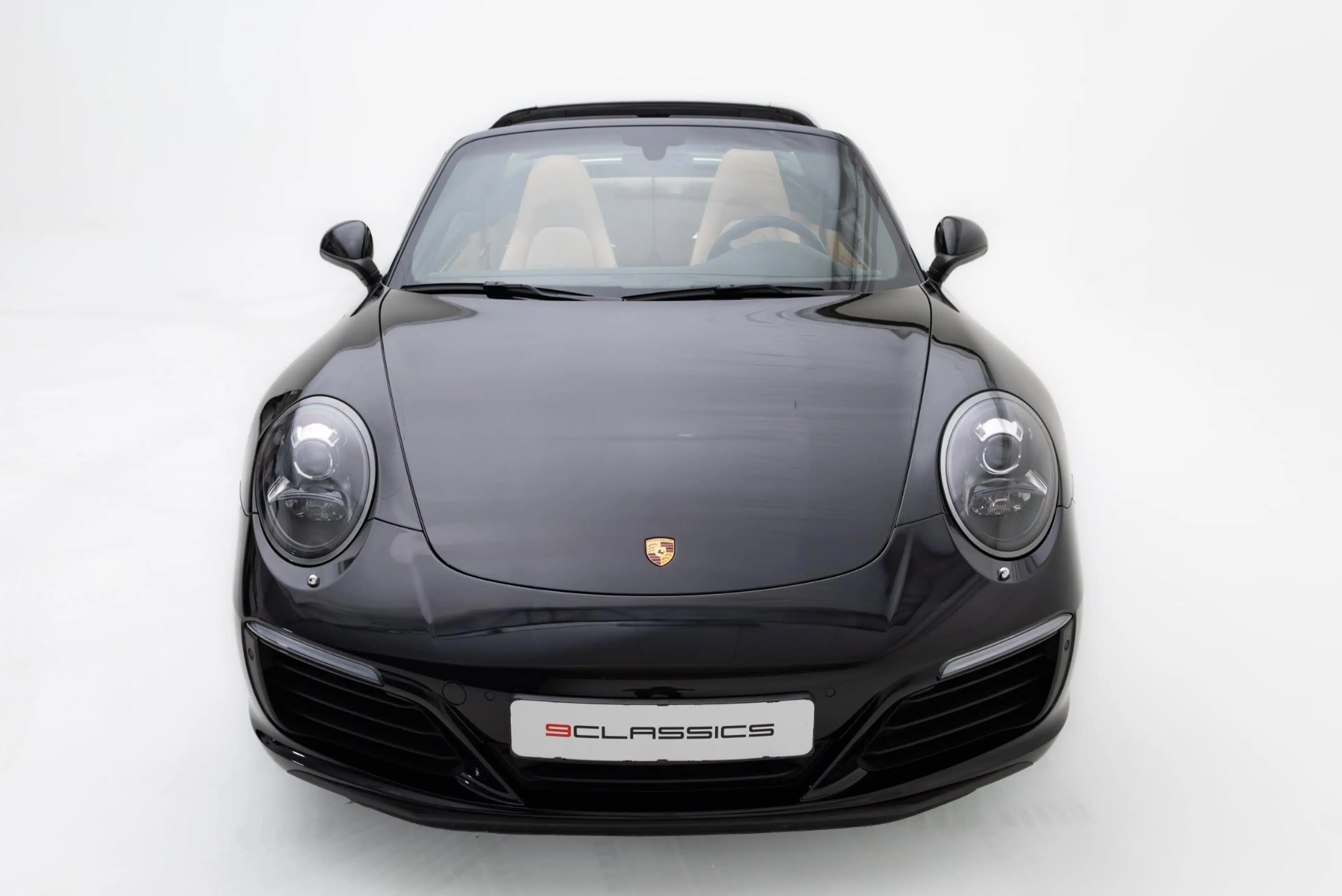 Porsche 991 Cabrio 3.0 Carrera 4 — photo 9