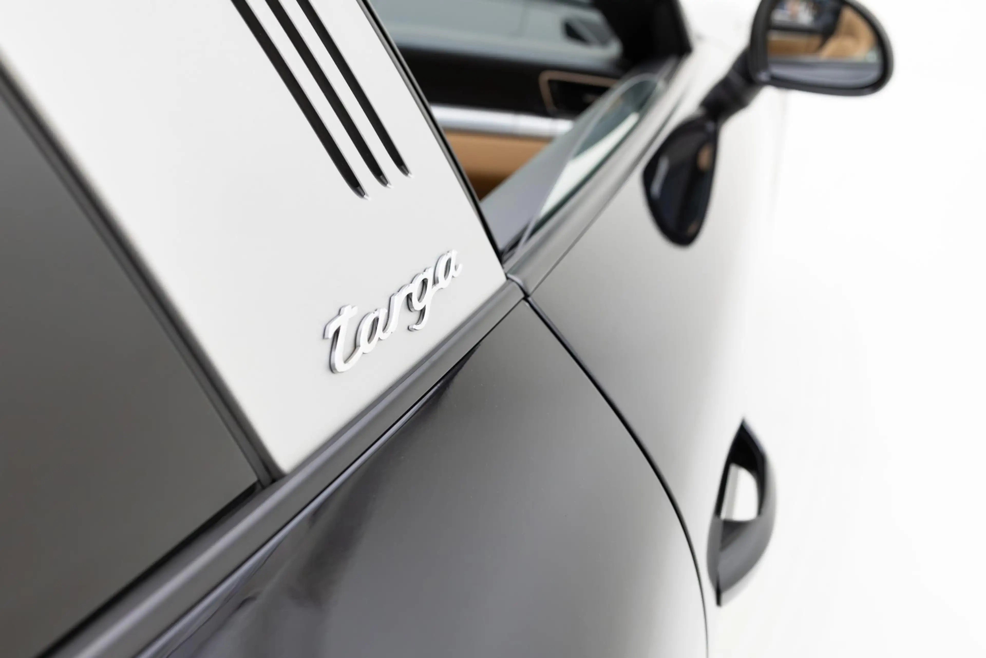 Porsche 991 Cabrio 3.0 Carrera 4 — photo 15