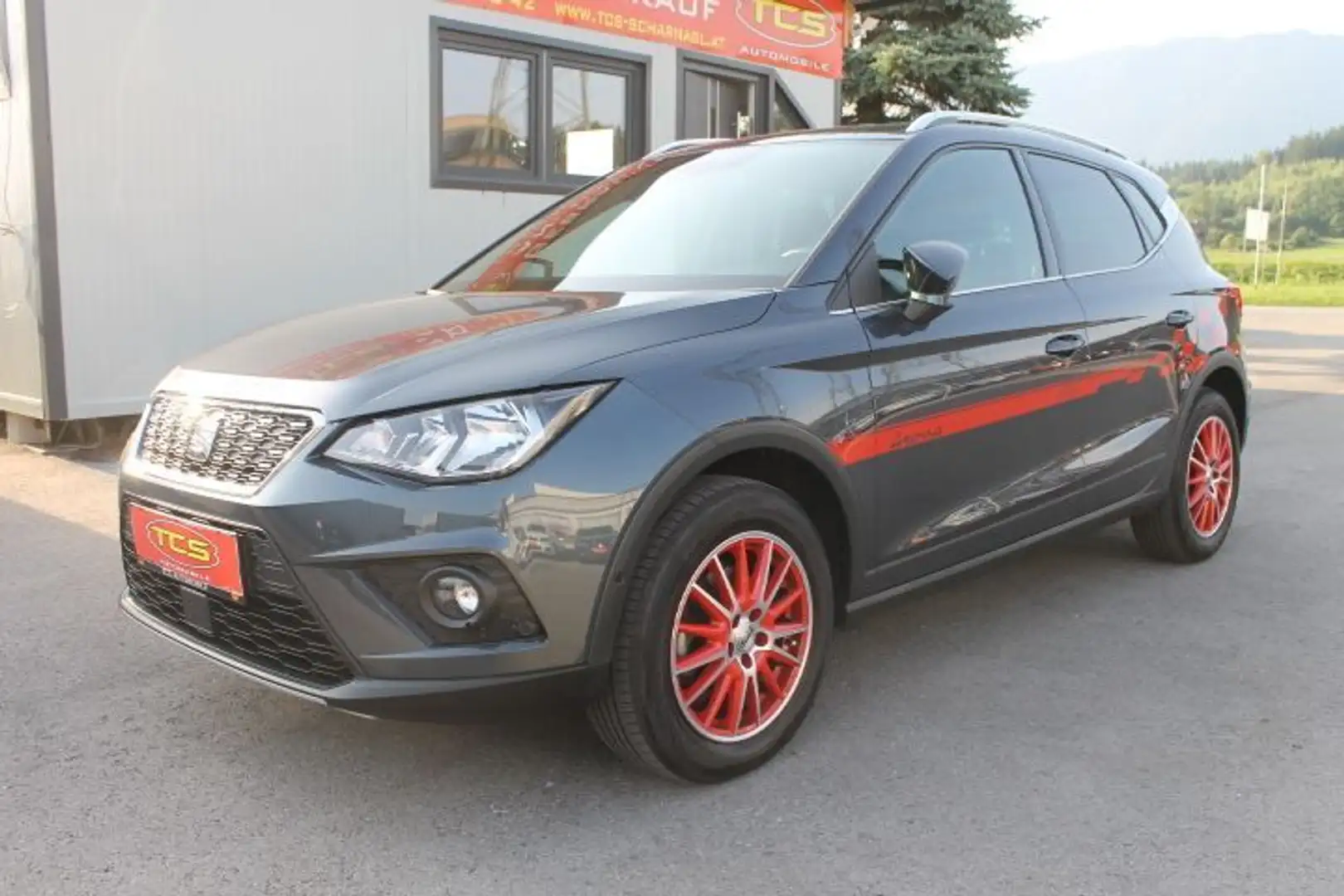 SEAT Arona 1,6 TDI Xcellence Šedá - 1