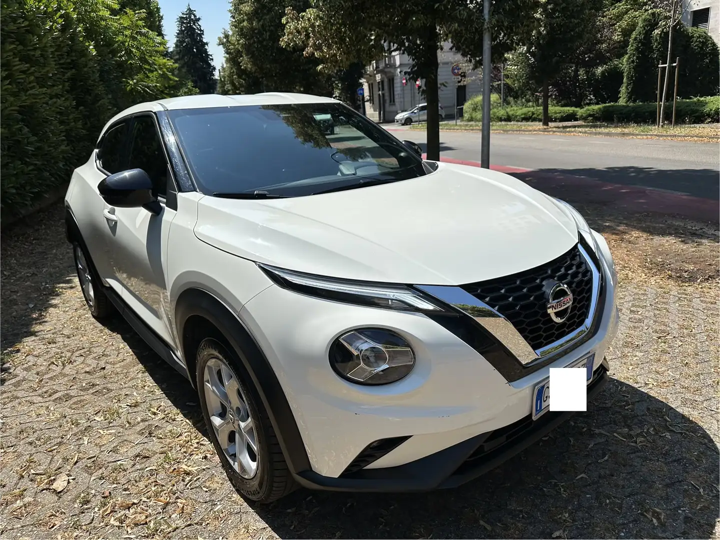 Nissan Juke 1.0 dig-t N-Connecta 114cv Bianco - 1