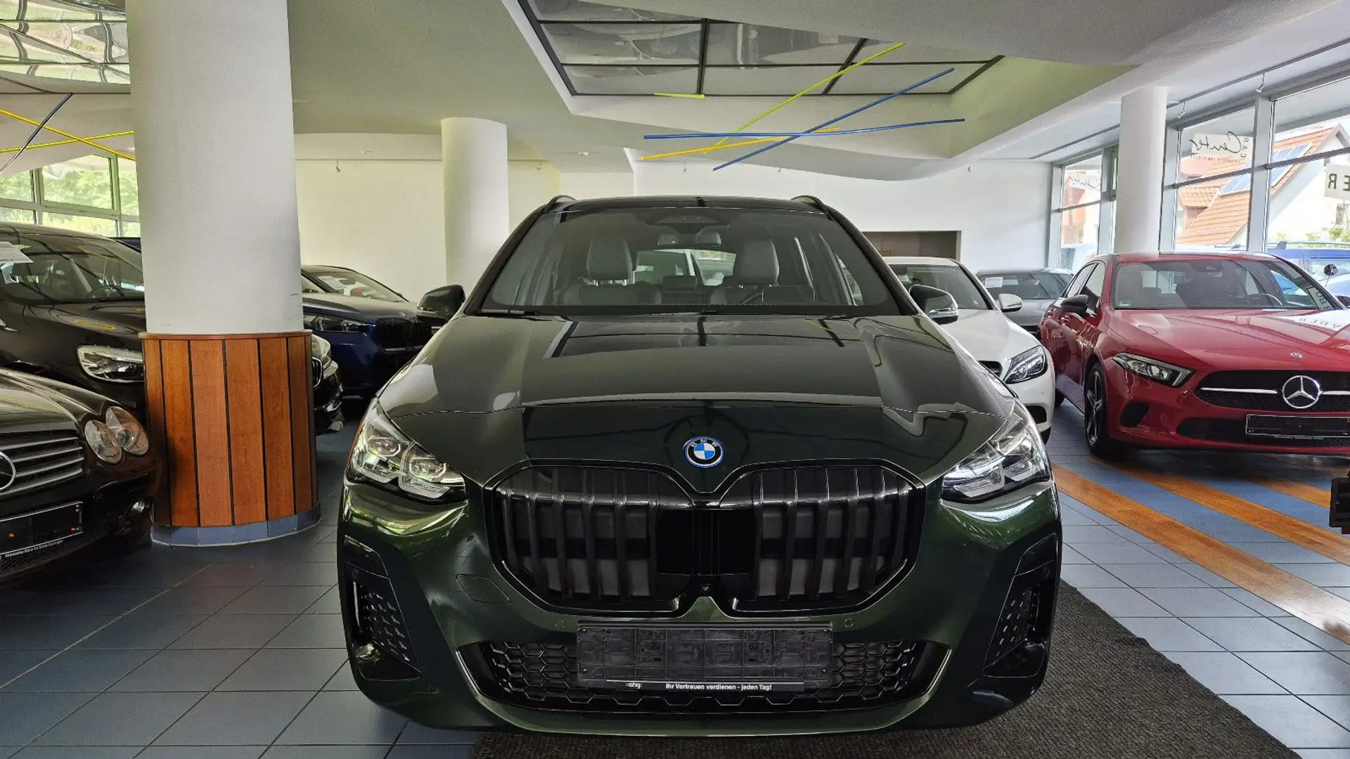 BMW 225 225 e xDrive M Sport/360°/AHK/DAB/HiFi/HUD/Leder Зелёный - 2