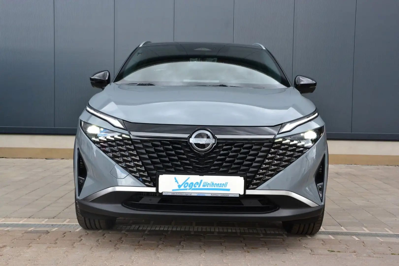 Nissan Qashqai 1.3 DIG-T MHEV Xtronic 4x2 Tekna Grau - 2