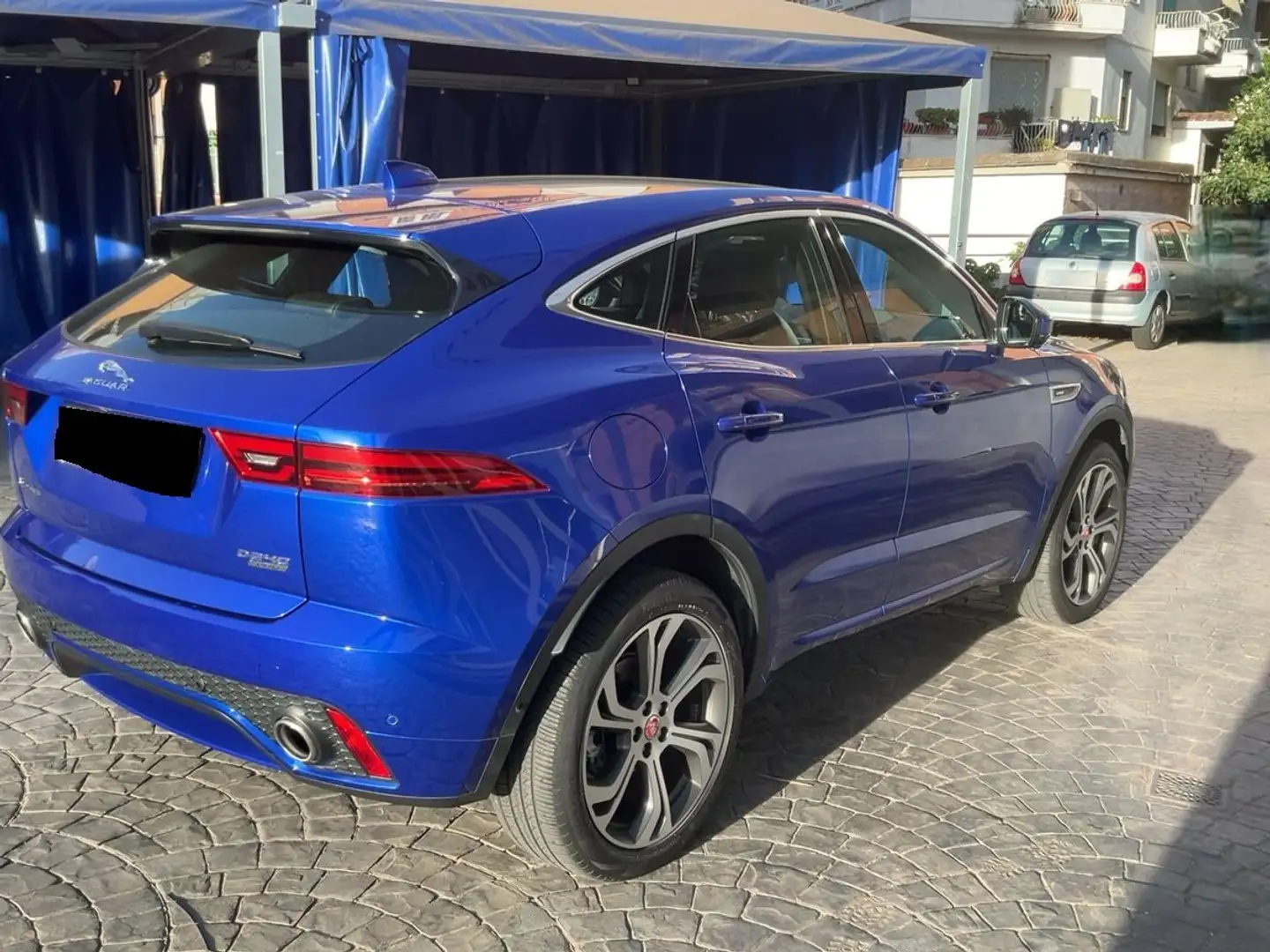 Jaguar E-Pace D240 R-Dynamic HSE *Leder| Navi| Pano| Matrix-LED* Blau - 2