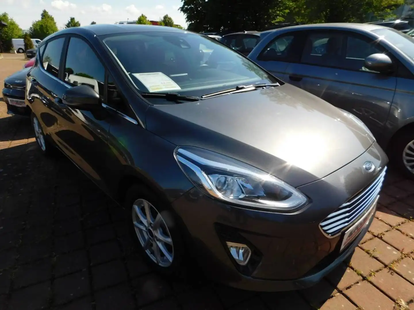 Ford Fiesta 1,0 Ecoboost Titanium LED DAB Winter PDC LM Grau - 2