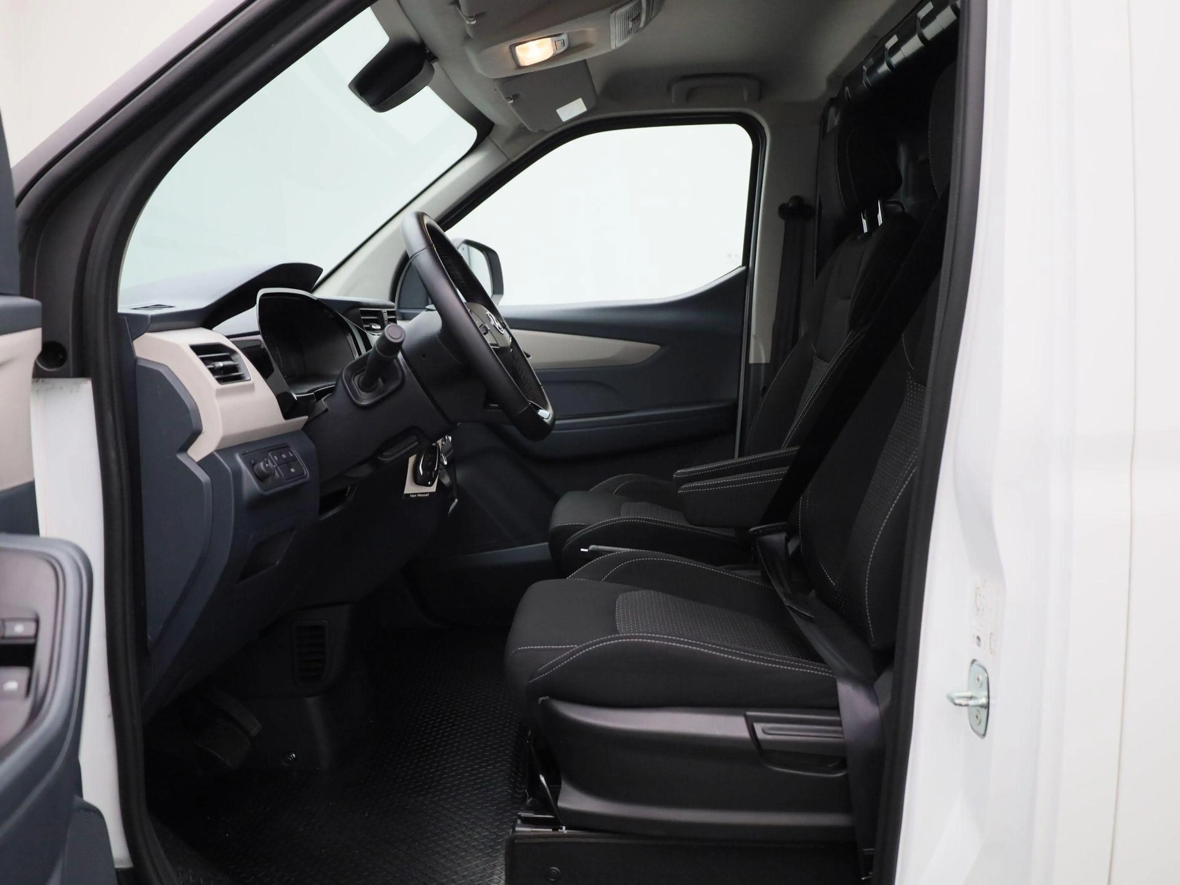 Maxus eDeliver 3 SWB | 1e-Eigenaar | Apple CarPlay | Camera | Cruis — photo 12