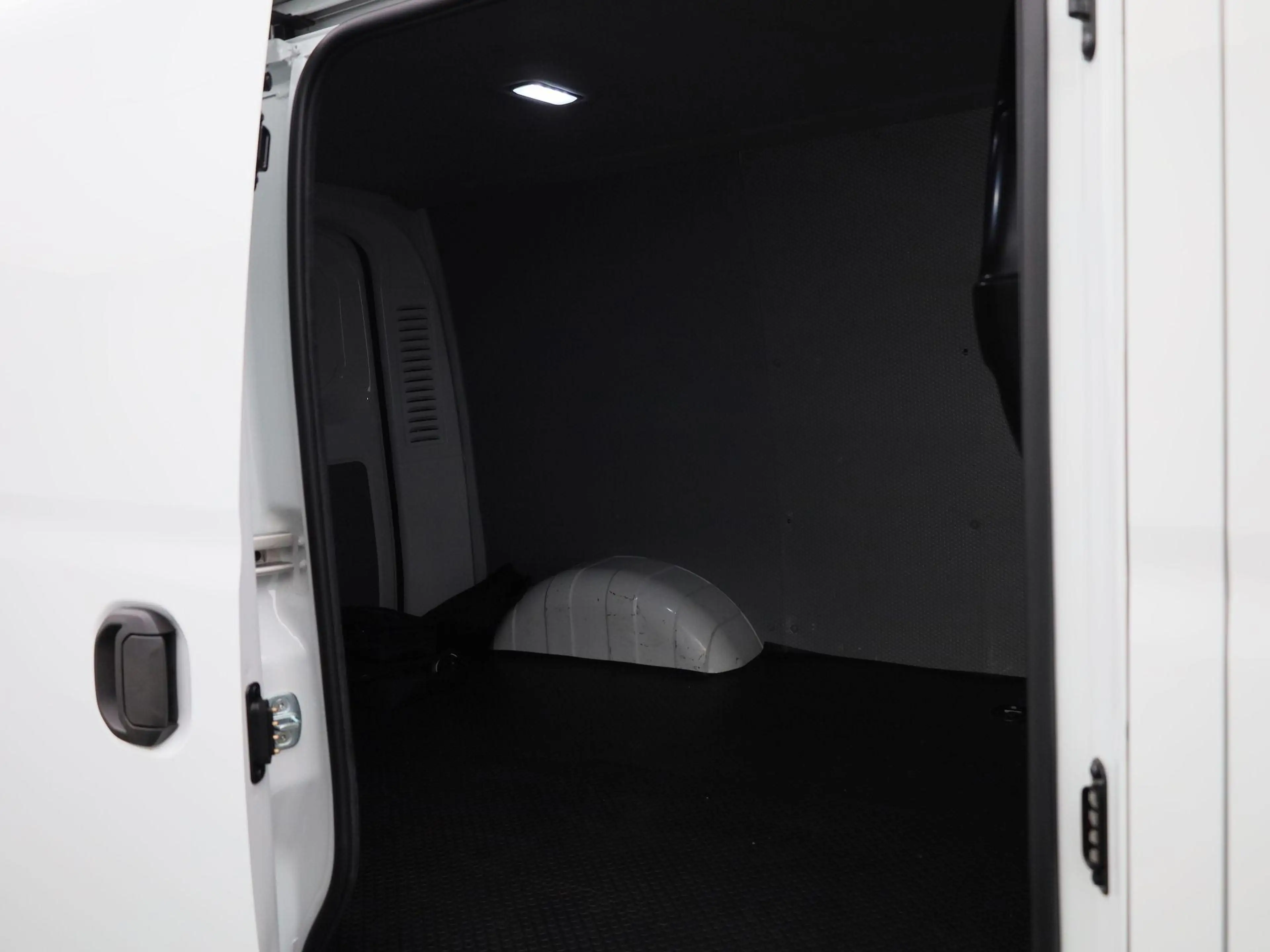 Maxus eDeliver 3 SWB | 1e-Eigenaar | Apple CarPlay | Camera | Cruis — photo 15