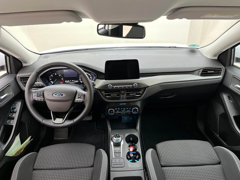 Ford Focus 1.5 EcoBlue Cool&Connect SpoSi Key LED — photo 3