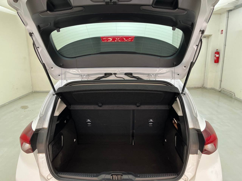 Ford Focus 1.5 EcoBlue Cool&Connect SpoSi Key LED — photo 10