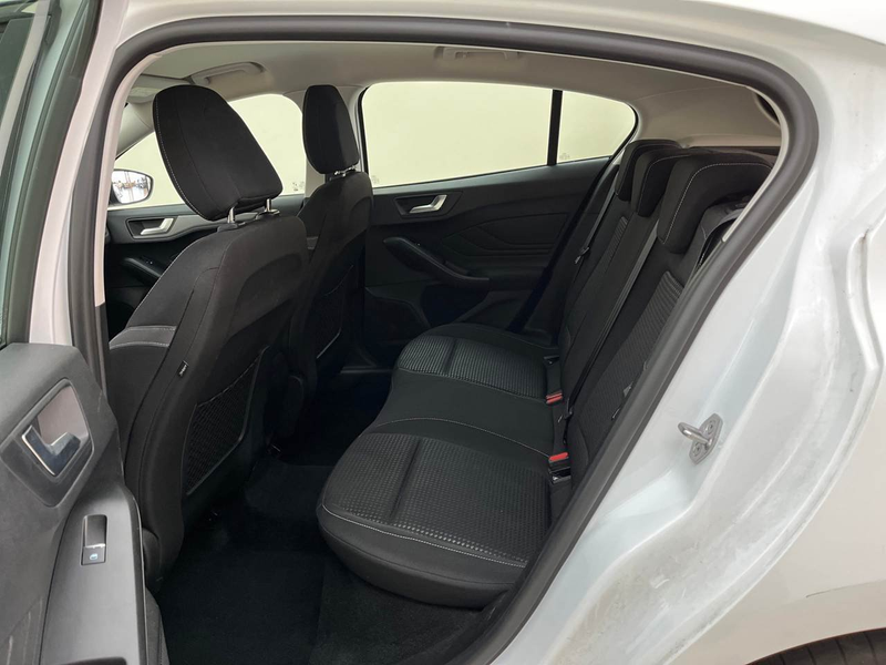 Ford Focus 1.5 EcoBlue Cool&Connect SpoSi Key LED — photo 8