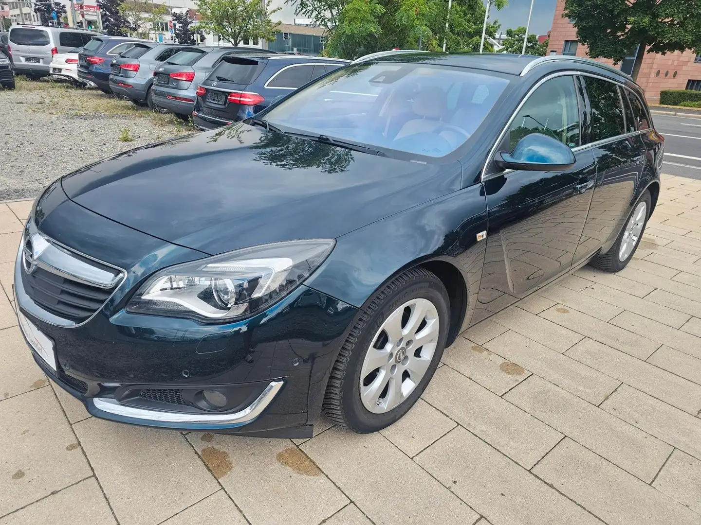 Opel Insignia A Sports Tourer Business Innovation Vert - 1