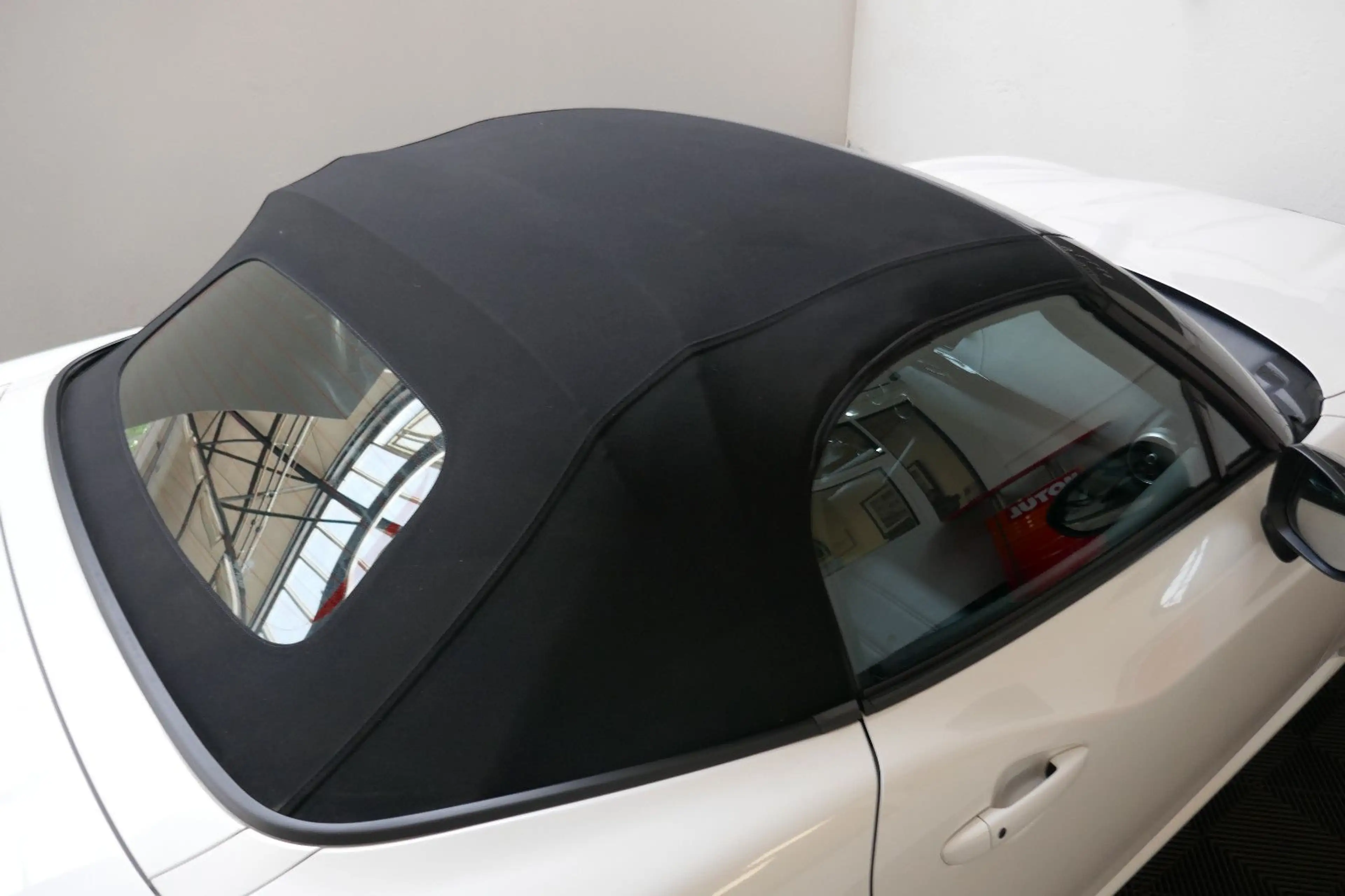 Fiat 124 Spider Lusso S *NAVI*DAB+*LEDR*KAMERA*TOP* — photo 12