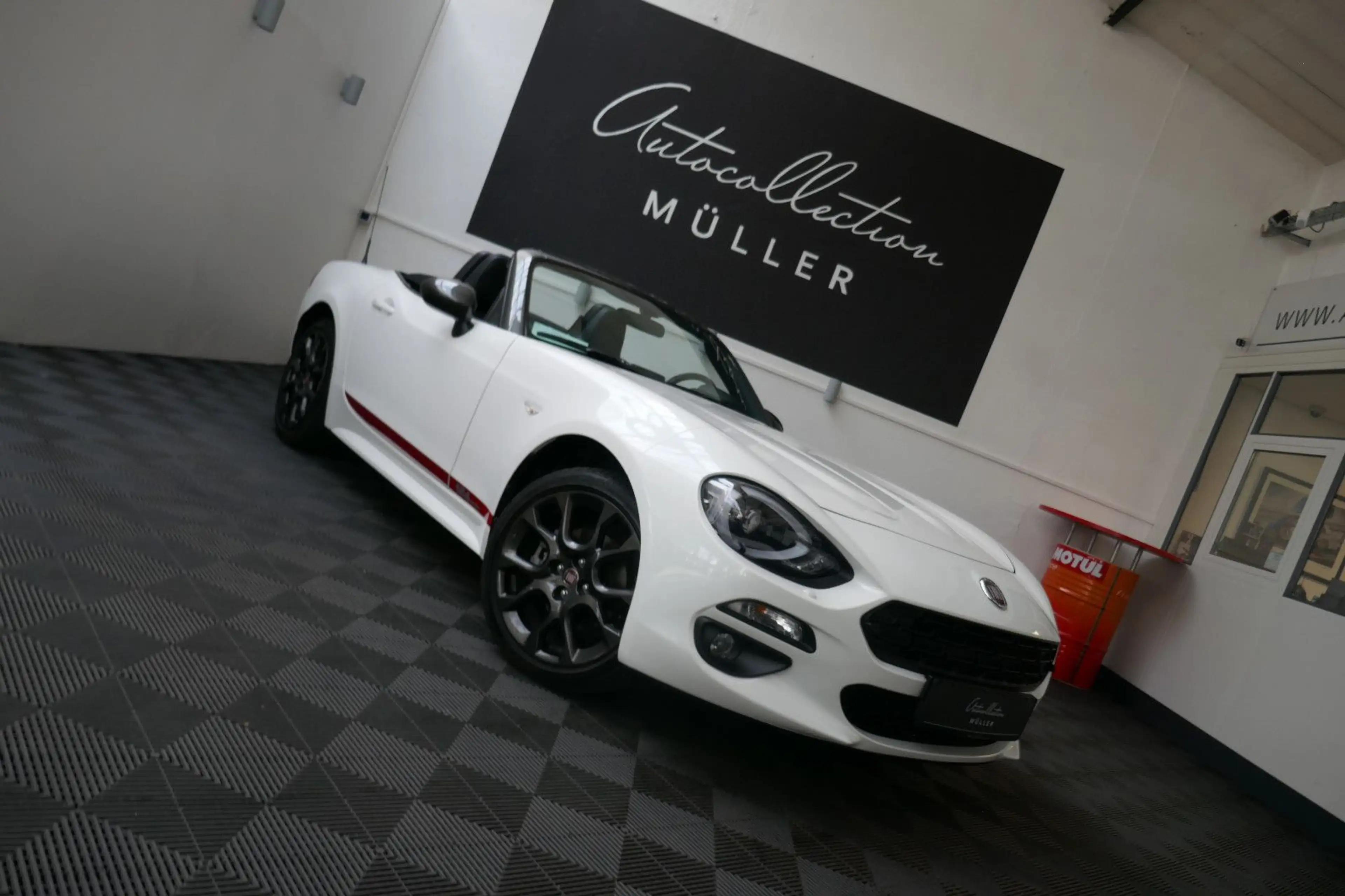 Fiat 124 Spider Lusso S *NAVI*DAB+*LEDR*KAMERA*TOP* — photo 8