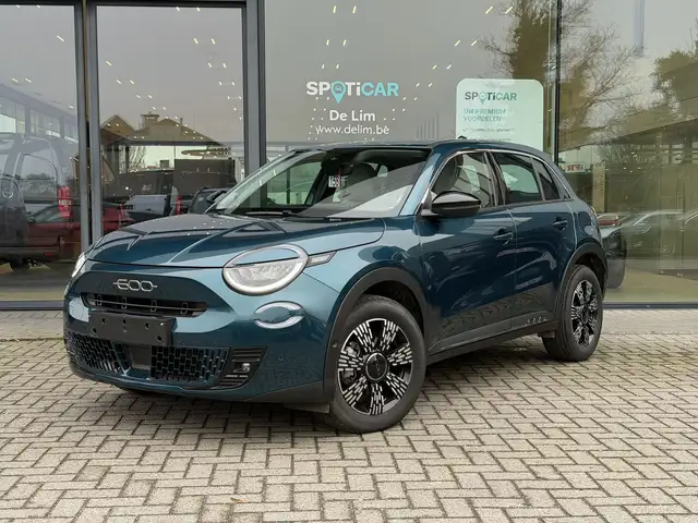 Fiat 600 Hybrid 1.2T 100pk Automaat *CarPlay*Camera*Keyles