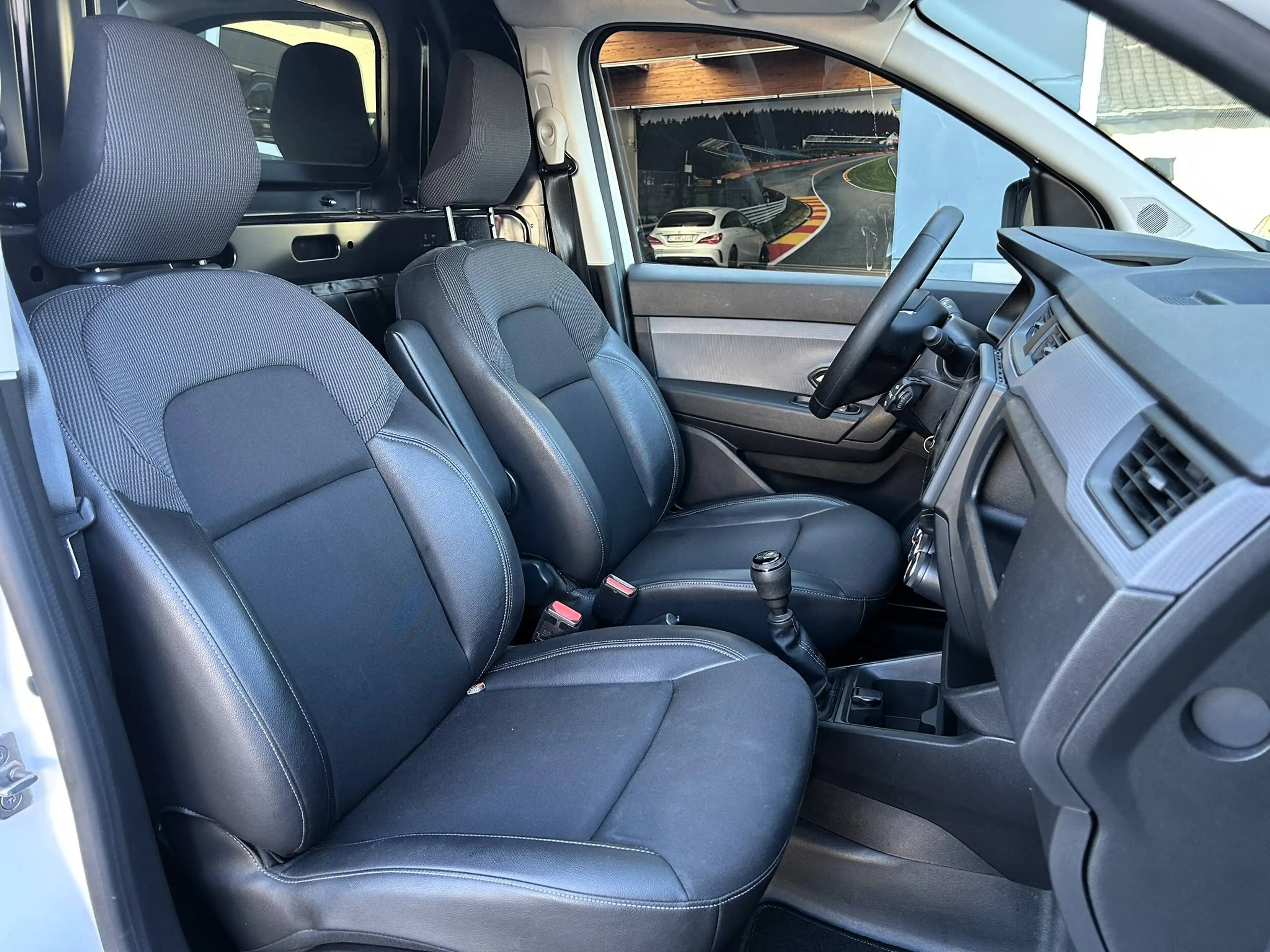 Renault Express 1.5 Blue dCi Confort | Navigatie | Cruise control — photo 10
