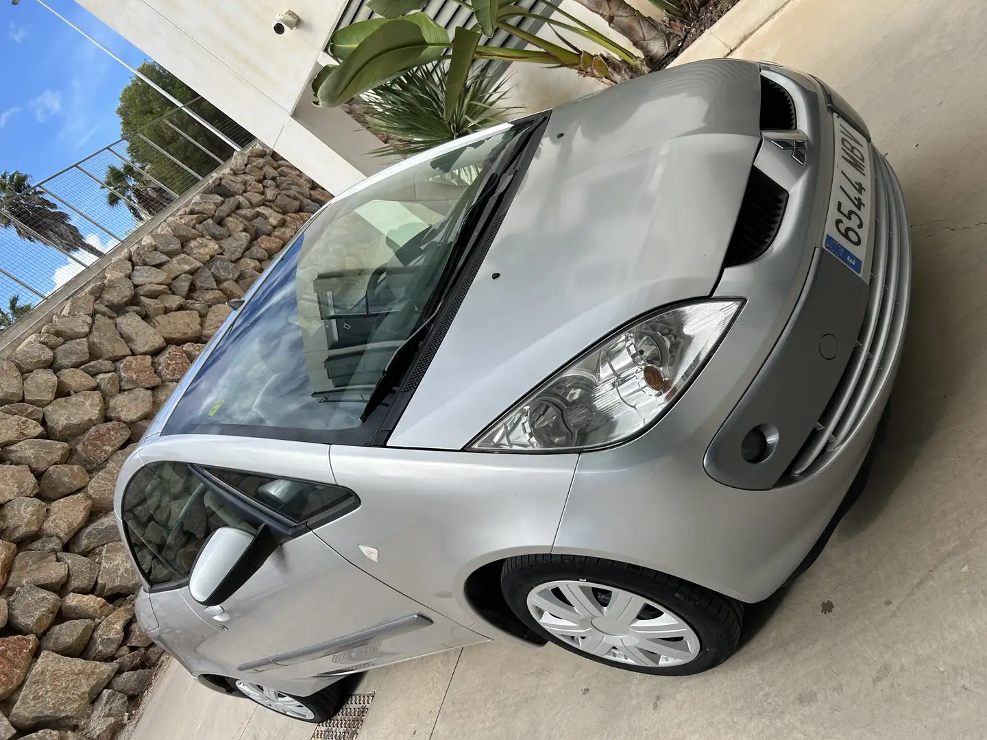 Mitsubishi Colt 1.5i Hot Gris - 2