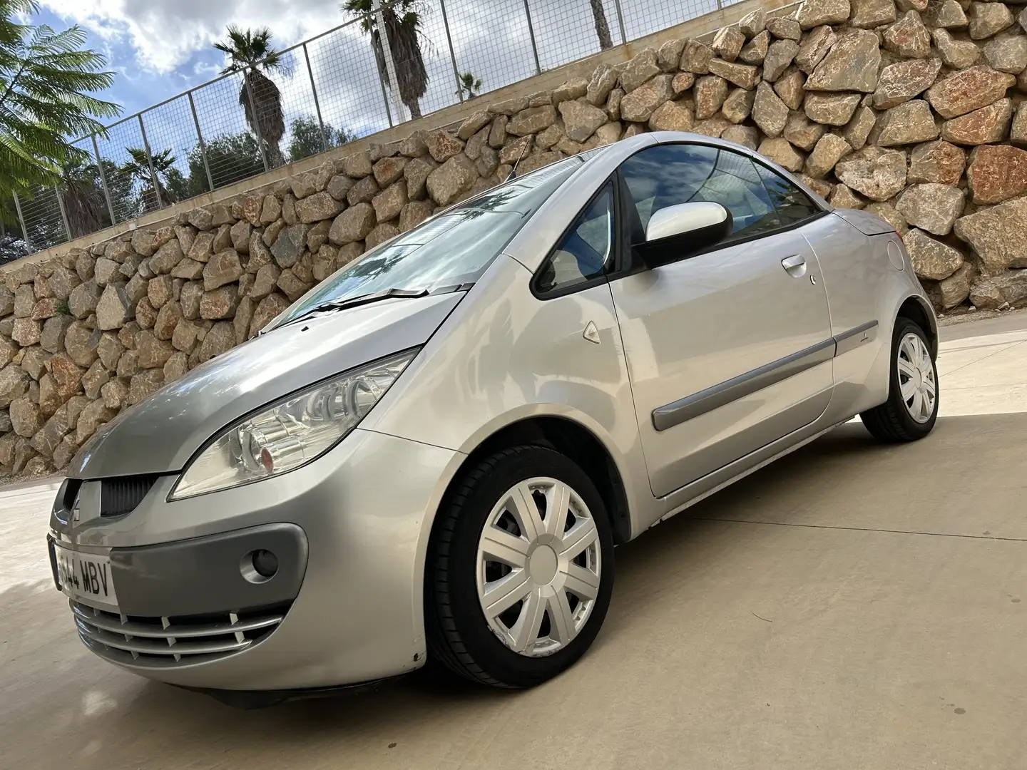 Mitsubishi Colt 1.5i Hot Gris - 1