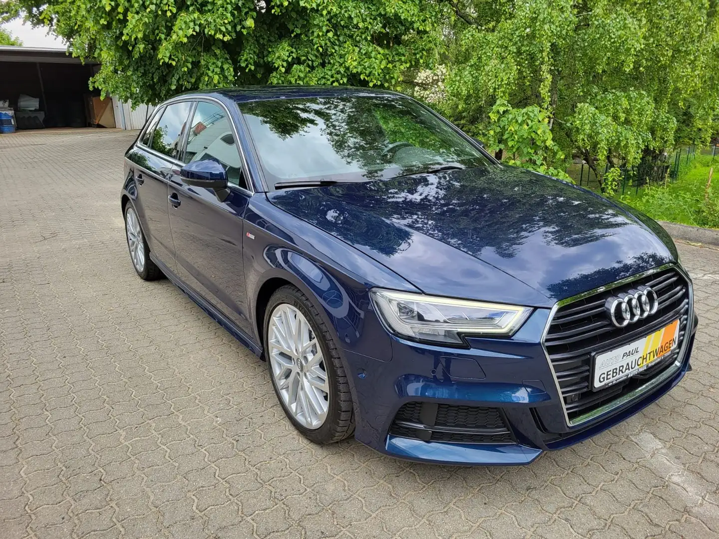 Audi A3 Sportback sport S-Line Sport Plus Paket Azul - 2