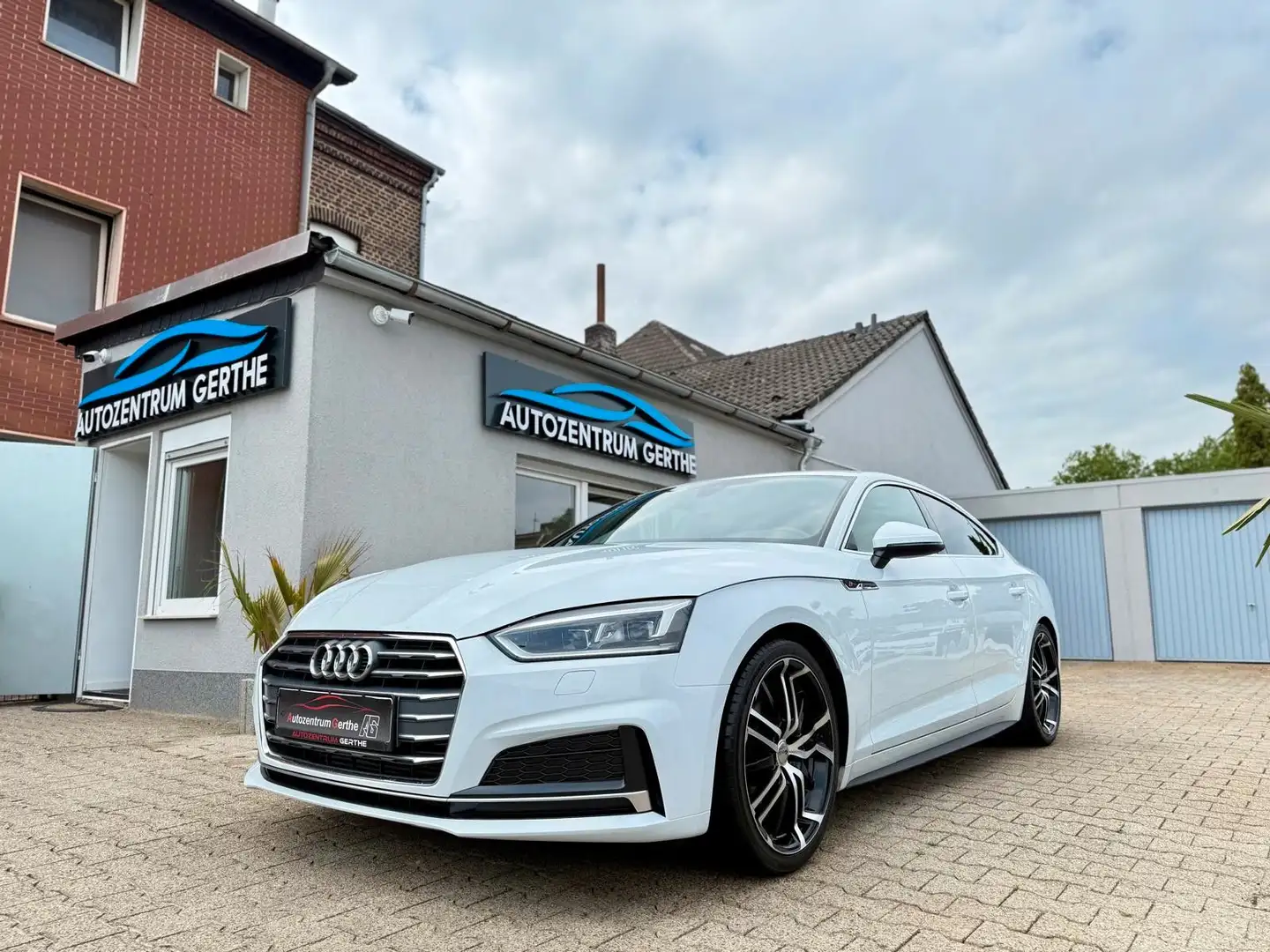 Audi A5 Sportback 40 TFSI sport*S-Line*Digital*Matrix Blanc - 1