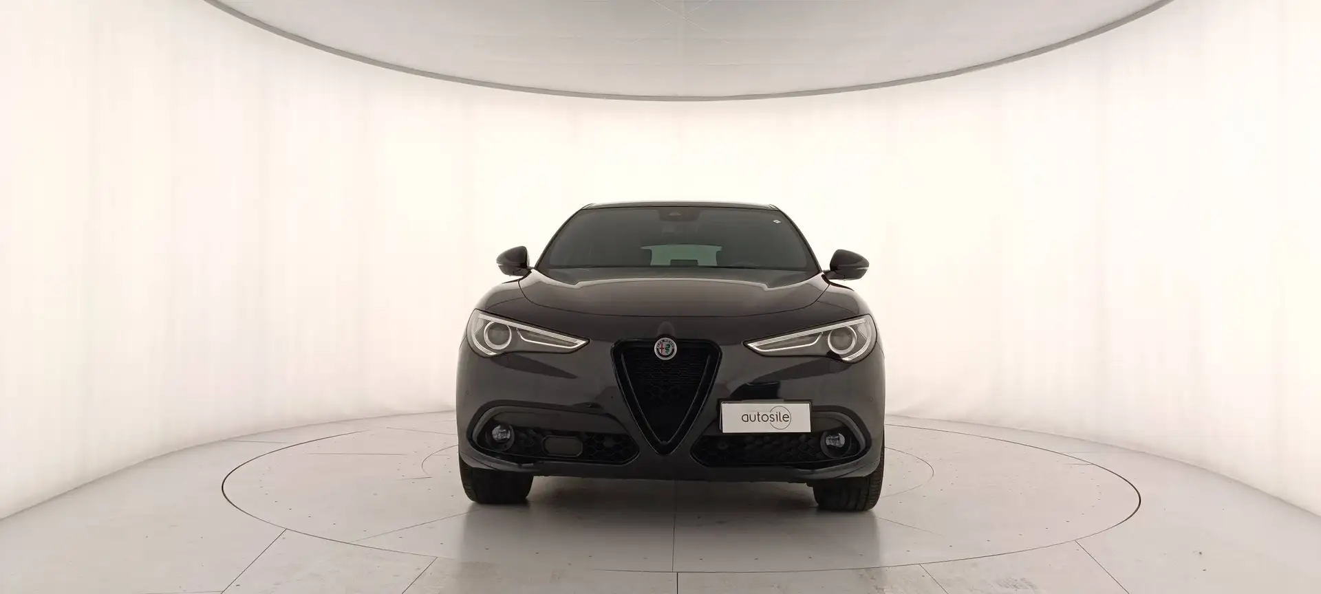 Alfa Romeo Stelvio 2.2 Turbo Veloce Schwarz - 2