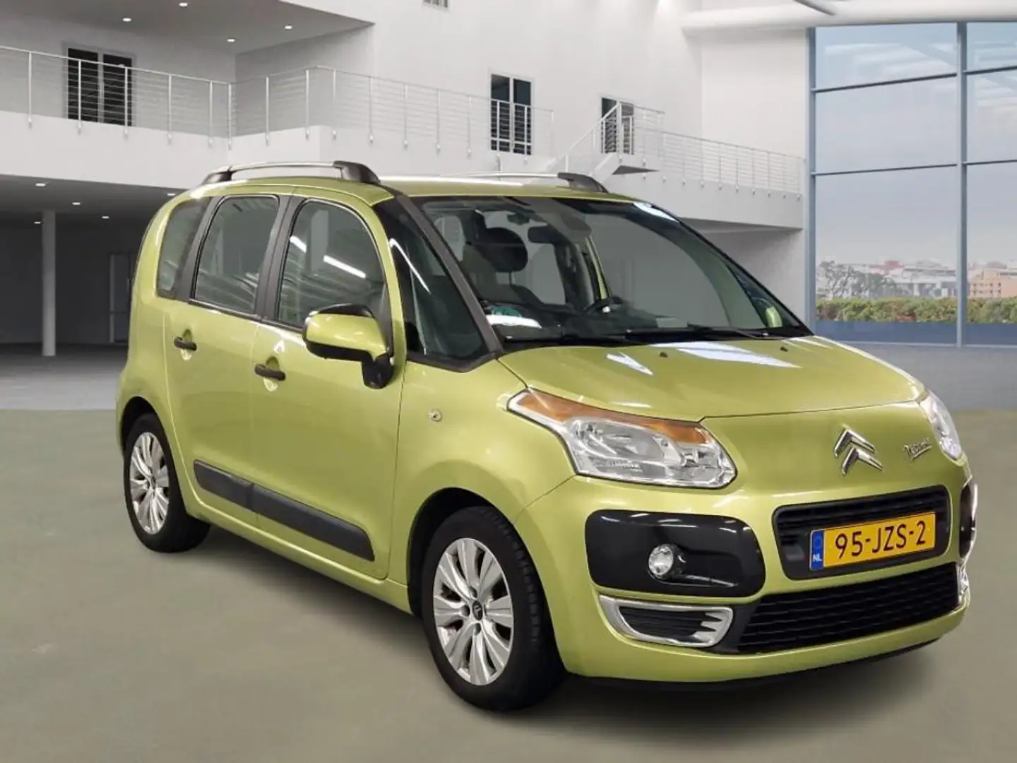 Citroen C3 Picasso 1.4 VTi Exclusive Groen - 2