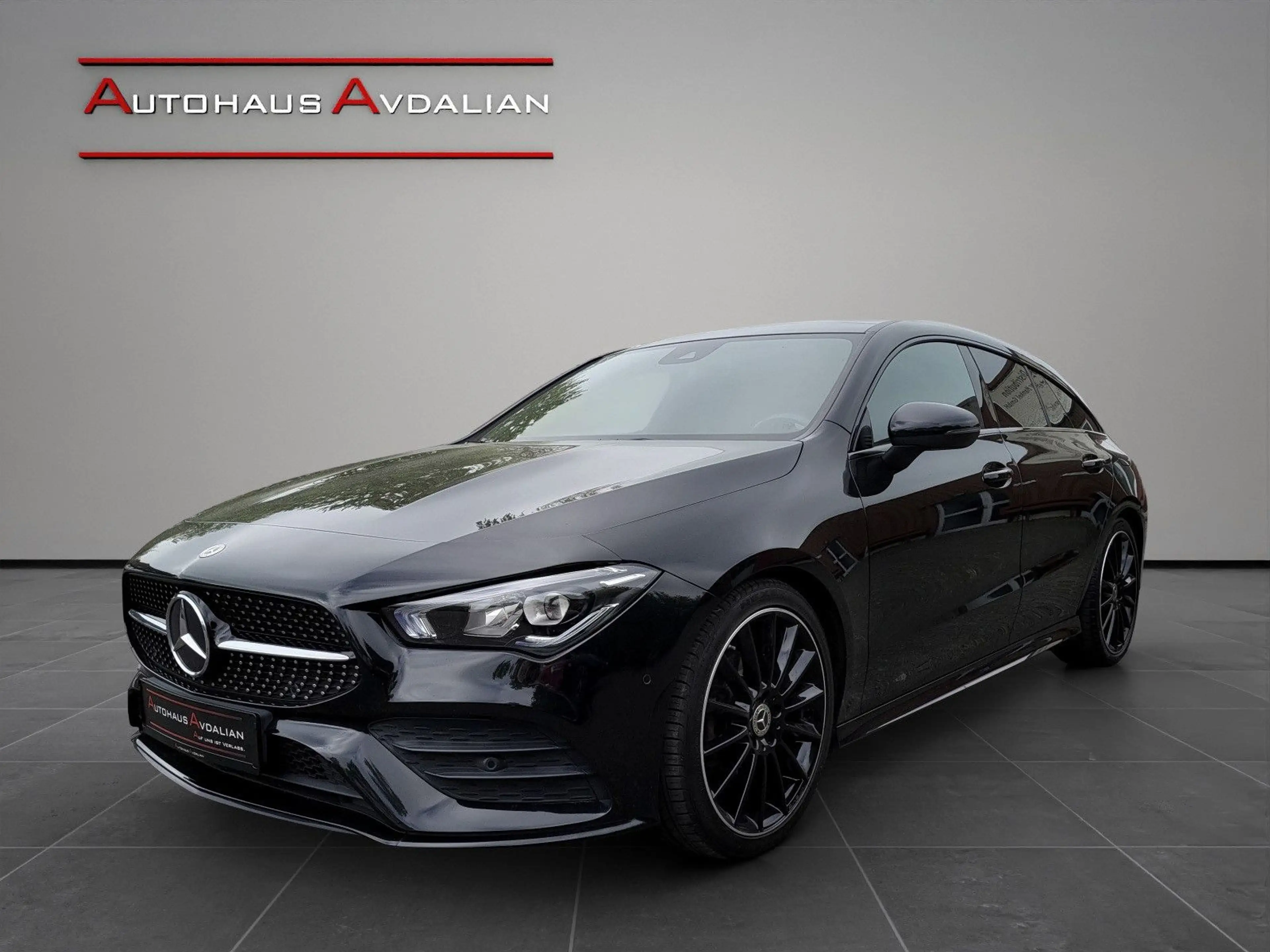 Mercedes-Benz CLA 200 AMG Line PANO|R-KAM|NIGHT