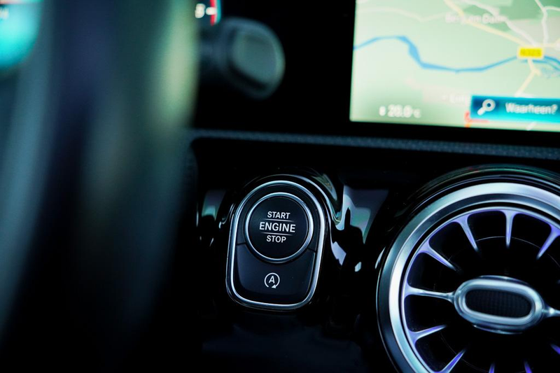 Mercedes-Benz CLA 180 Shooting Brake d / Aut / Pano / Sfeerverlichting / — photo 20