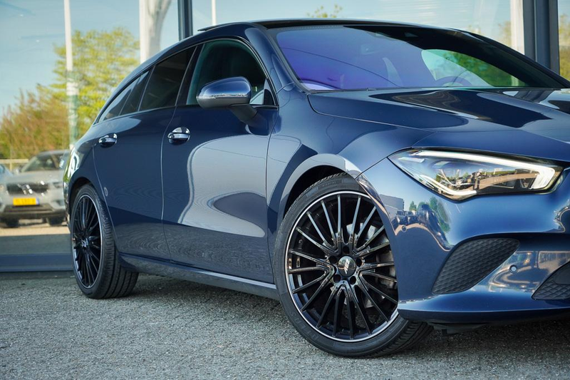 Mercedes-Benz CLA 180 Shooting Brake d / Aut / Pano / Sfeerverlichting / — photo 28
