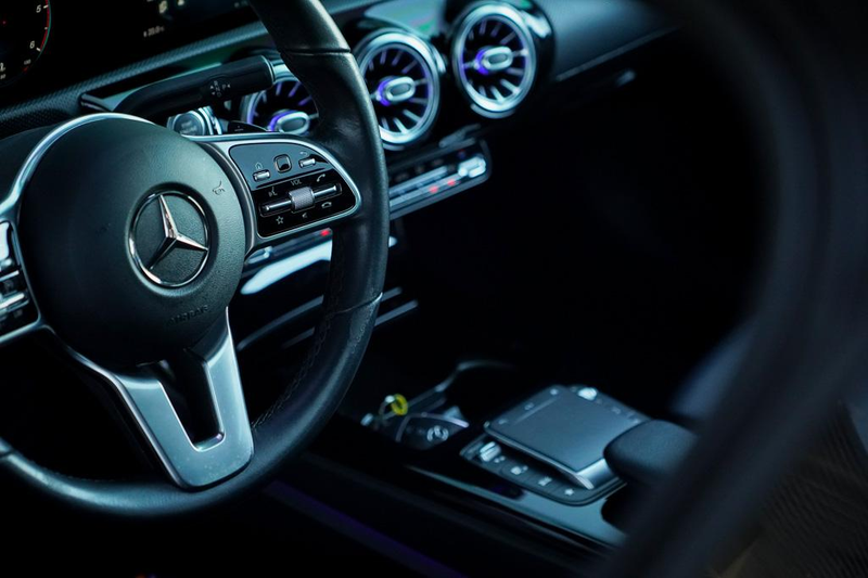 Mercedes-Benz CLA 180 Shooting Brake d / Aut / Pano / Sfeerverlichting / — photo 29