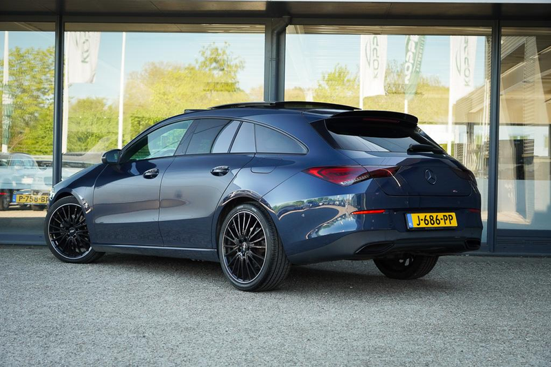 Mercedes-Benz CLA 180 Shooting Brake d / Aut / Pano / Sfeerverlichting / — photo 14