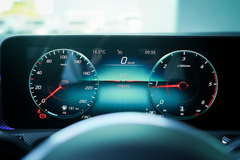 Mercedes-Benz CLA 180 Shooting Brake d / Aut / Pano / Sfeerverlichting / — photo 5