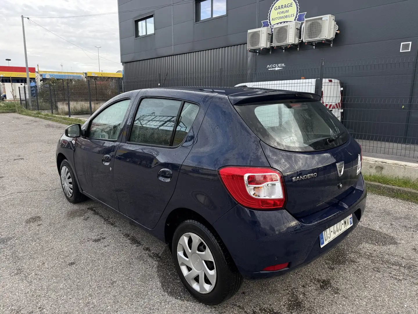 Dacia Sandero 1.2 16V 75 Lauréate - 2