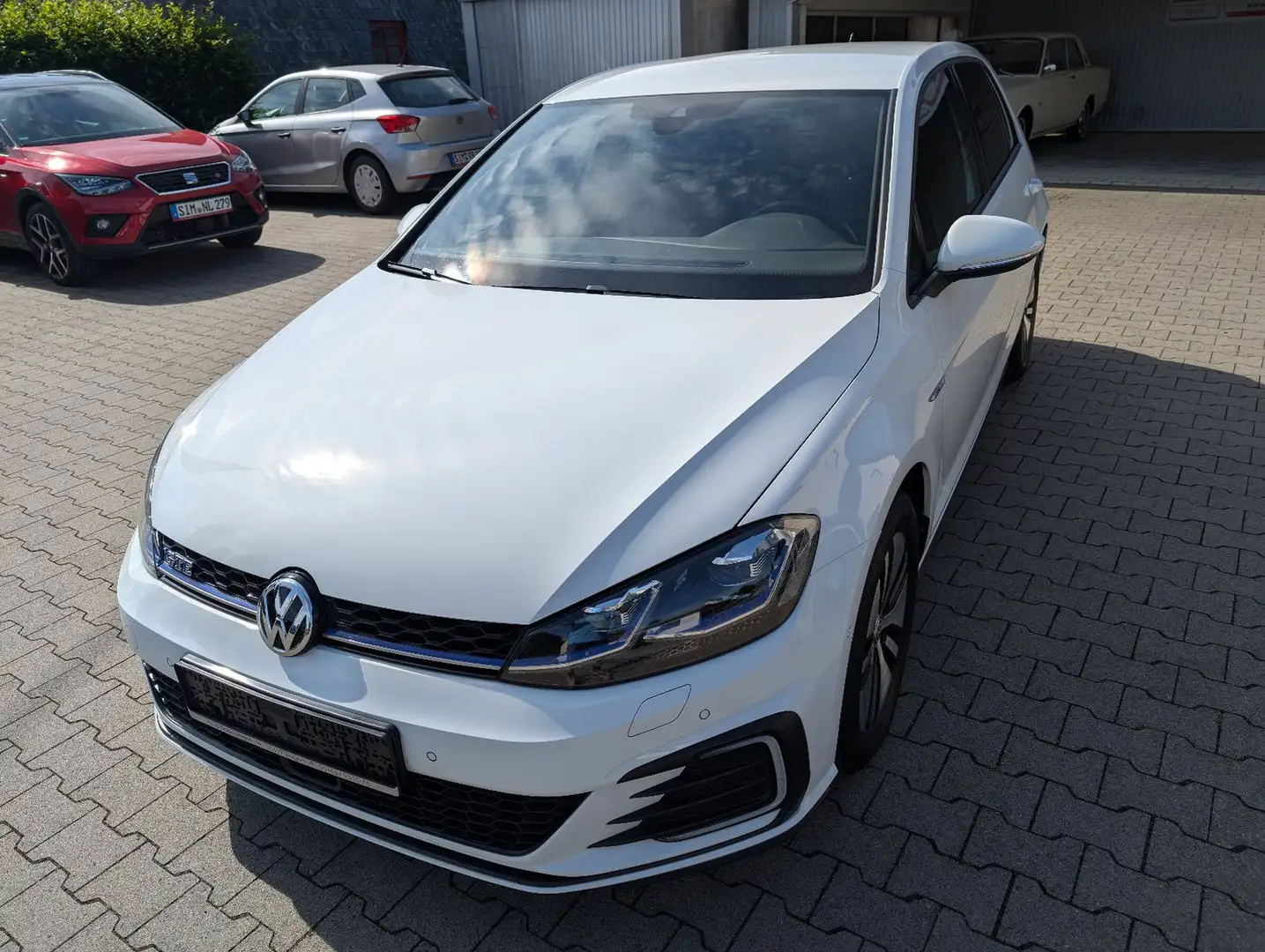 Volkswagen Golf VII Lim. GTE 1.4 TSI DSG Wit - 1