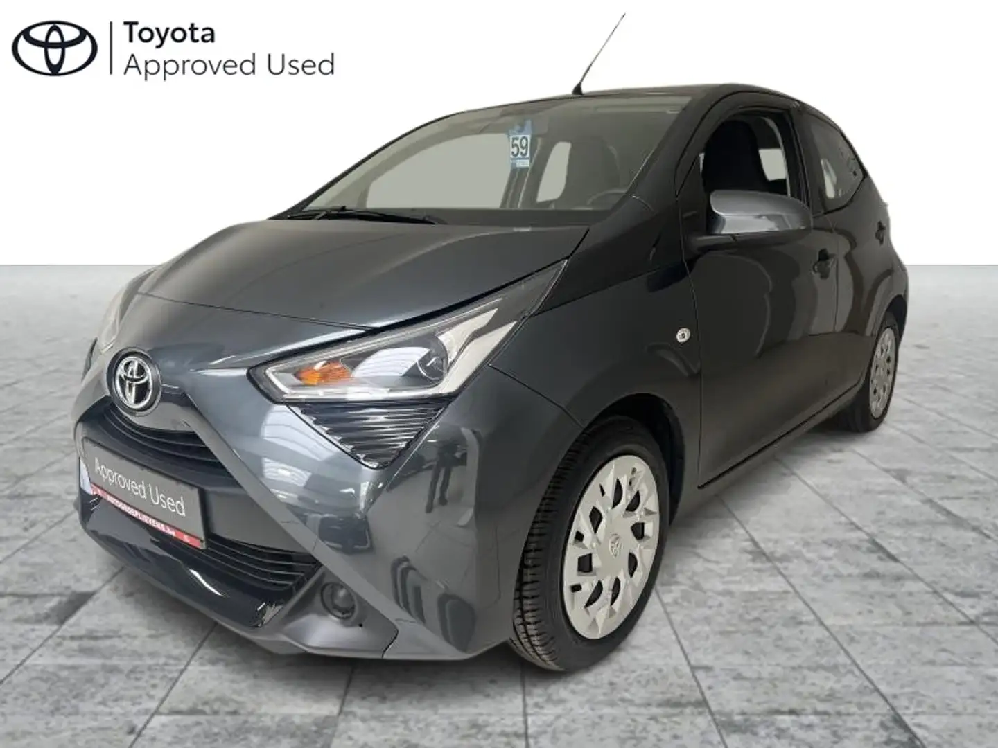 Toyota Aygo X-PLAY 1.0 BENZ MT Grijs - 1