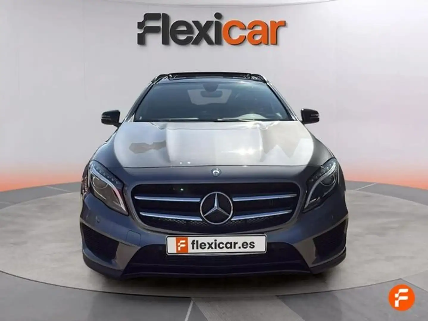 Mercedes-Benz GLA 200 200d AMG Line Gris - 2