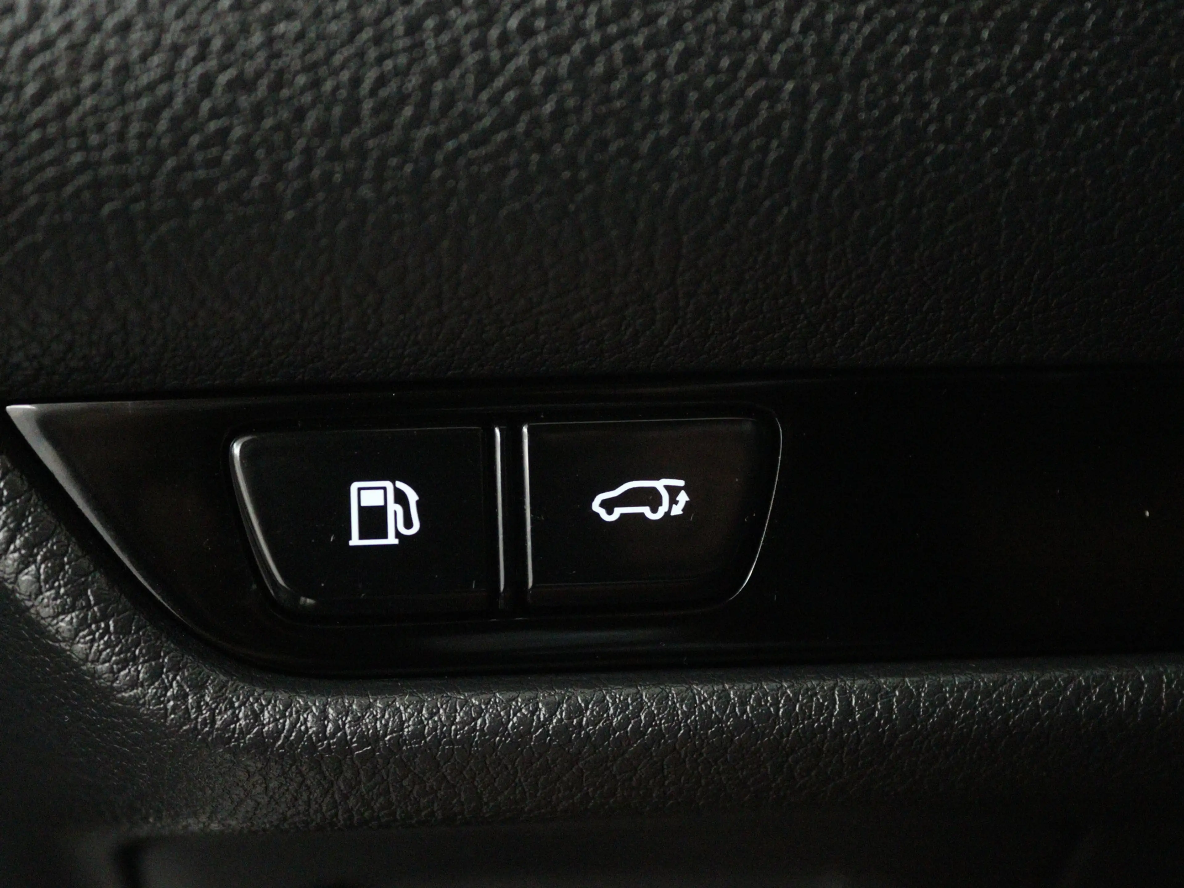 Lexus NX 450h+ AWD Launch Edition | Schuif-Kanteldak | PDC | — photo 8