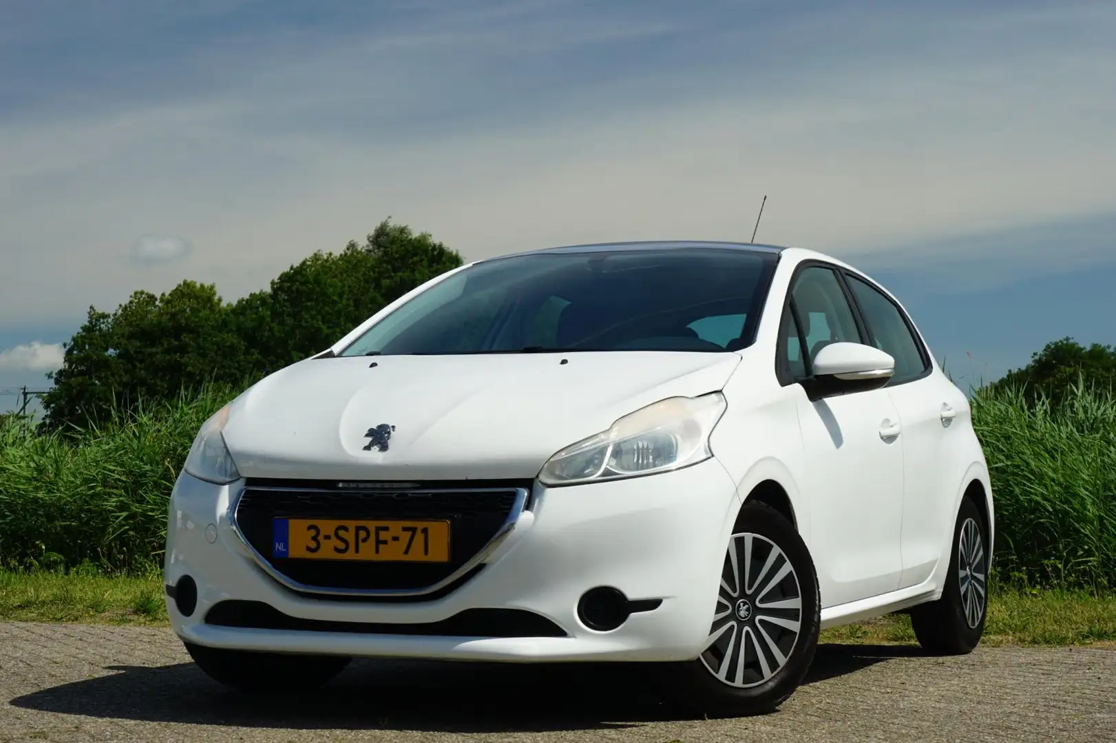 Peugeot 208 1.2 VTi Active | Bianca White | Cruise/AC/PDC/Comp White - 2