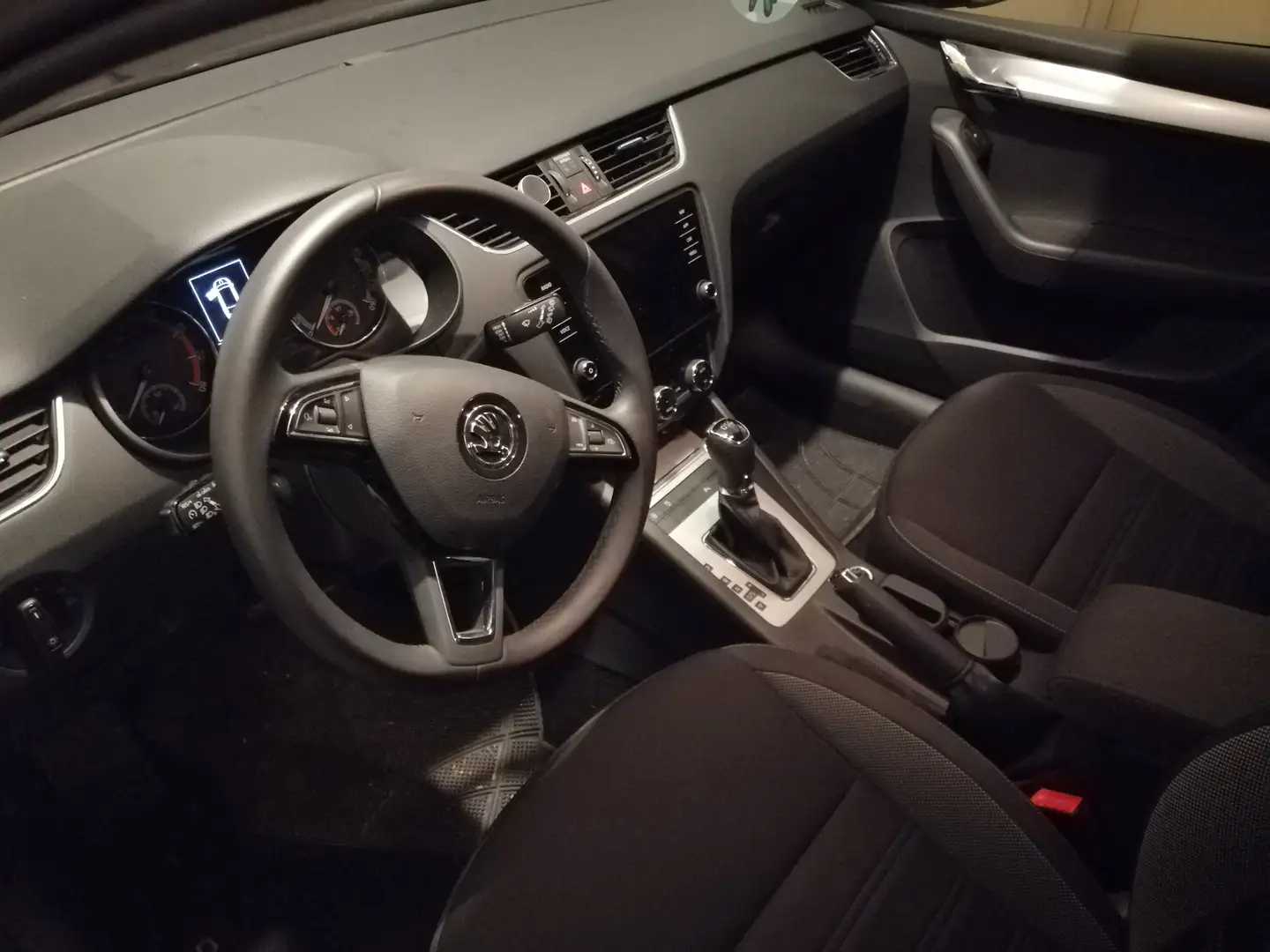 Skoda Octavia Octavia III  Wagon 1.5 g-tec Executive 130cv dsg - 2