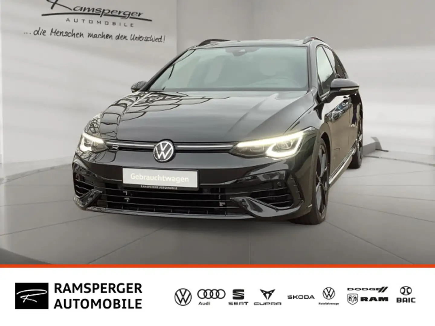 Volkswagen Golf Variant 2.0 TSI DSG R 4M. ACC Matrix Pano Schwarz - 1